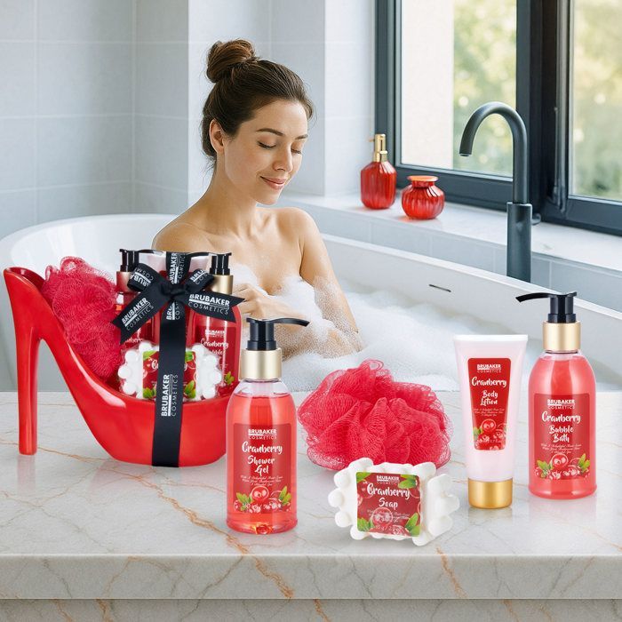 BRUBAKER Cosmetica - Bad- en beautyset - Cranberry - 6-delig - Decoratieve pomp - Rood - Cadeau-idee voor vrouwen