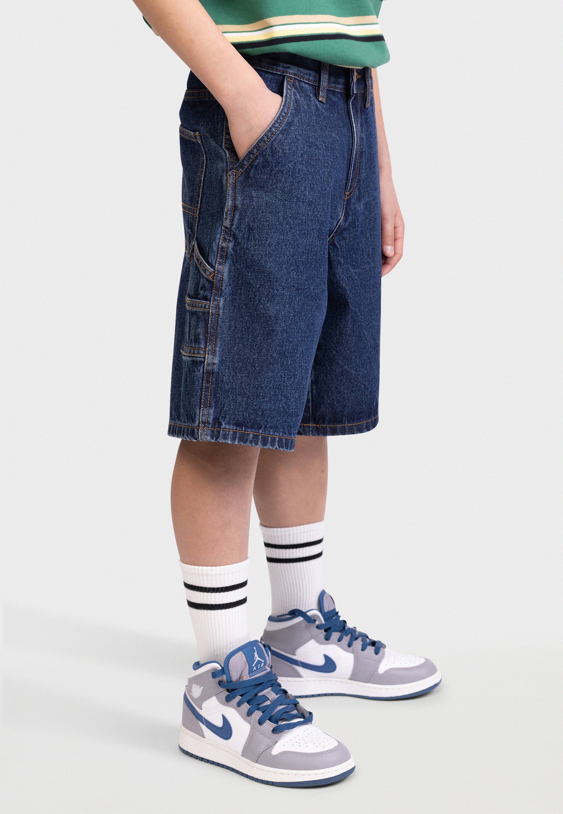 Redefined Rebel TEKAYDEN - Denim shorts - donkerblauw