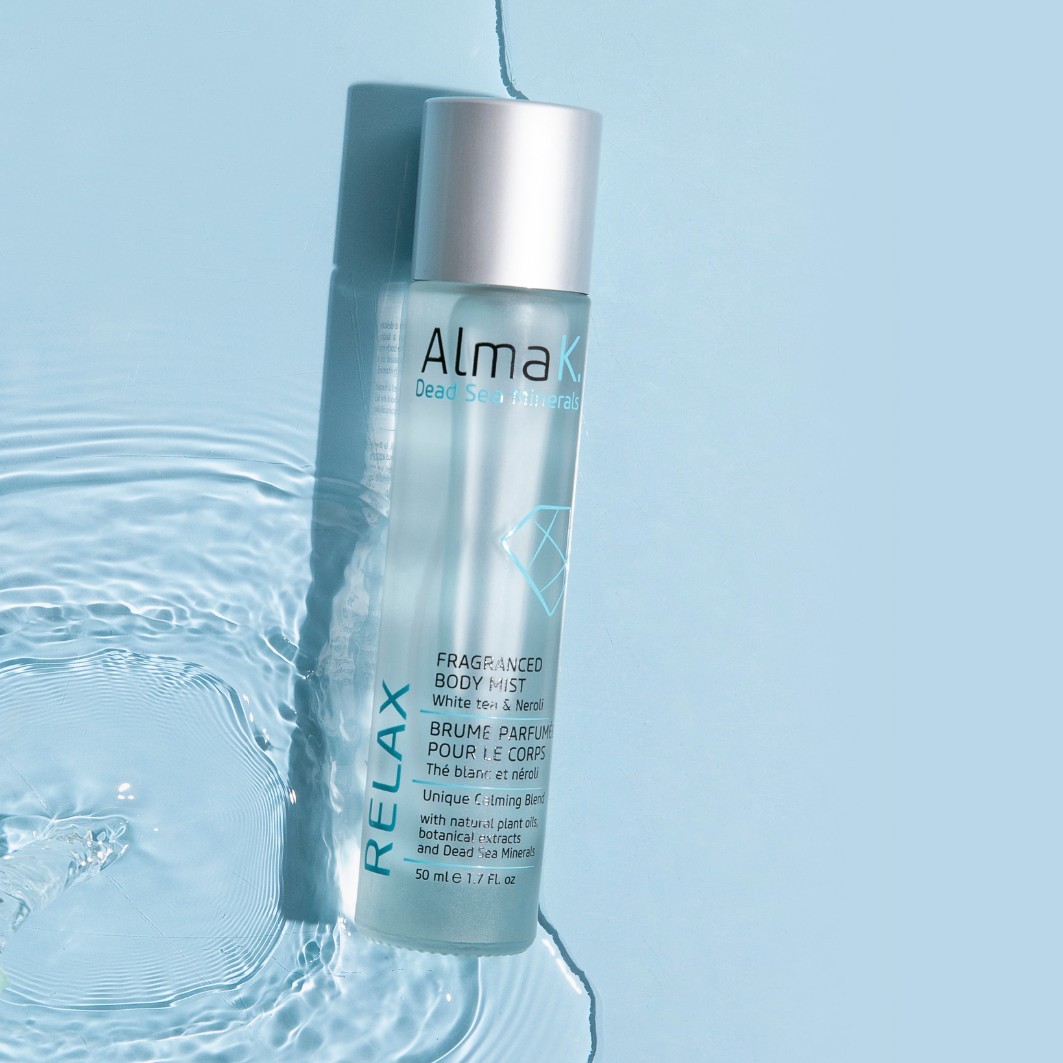 Alma K Body Care parfumski sprej za telo z belim čajem in nerolijem - 50 ml