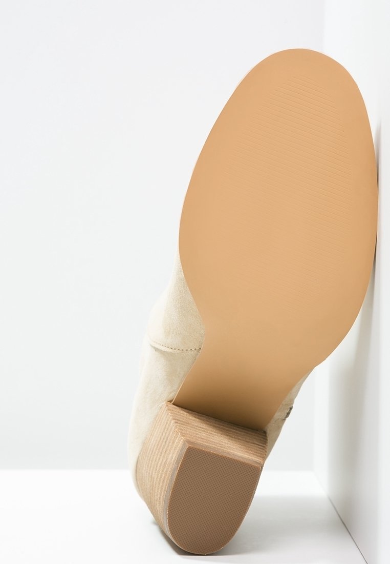 Botas de cano curto Pier One - bege