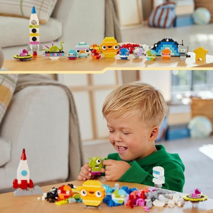 LEGO® 11037 Classic Creative Planets, Set di costruzioni Sistema Solare, Navetta spaziale e razzo