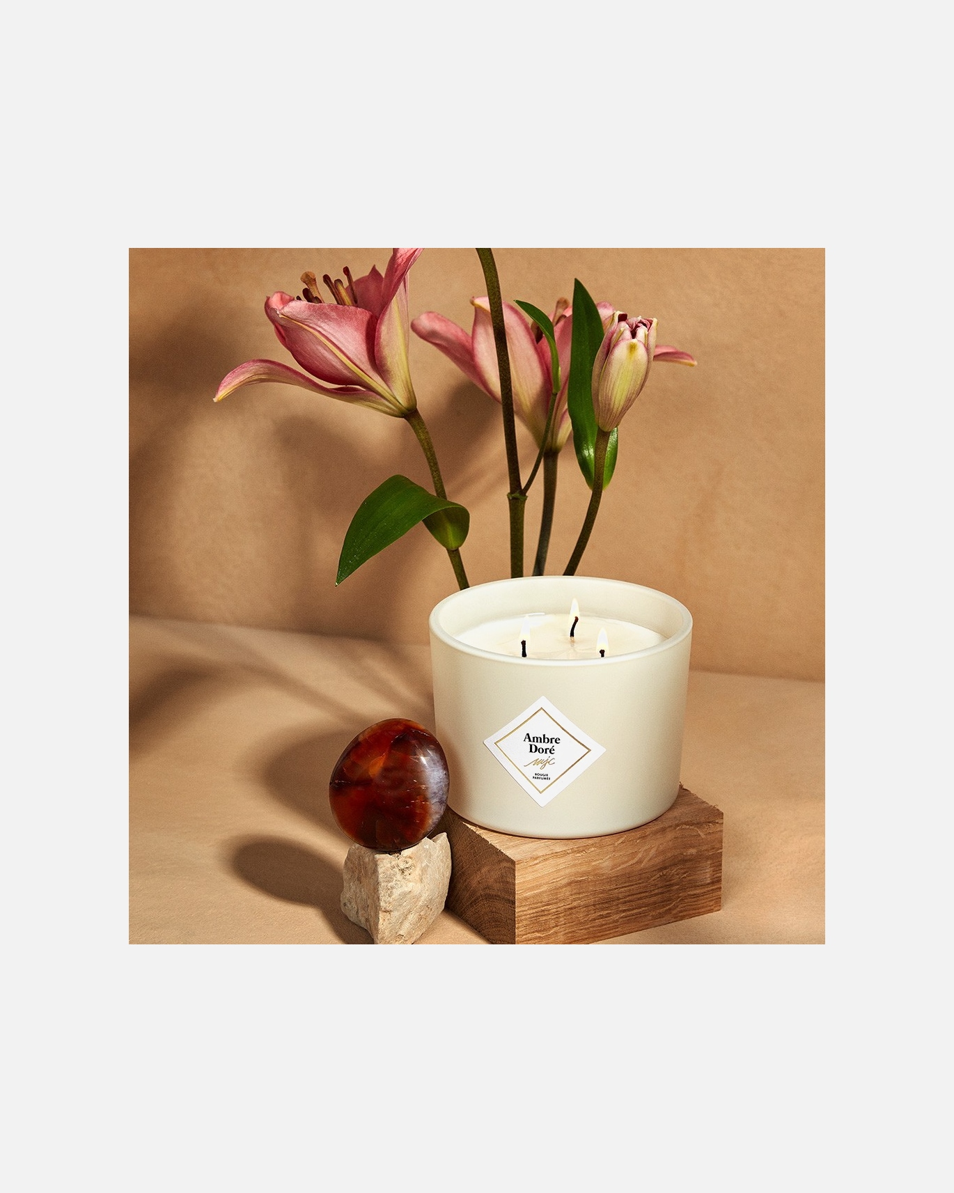 MY JOLIE CANDLE Bougie ambre doré