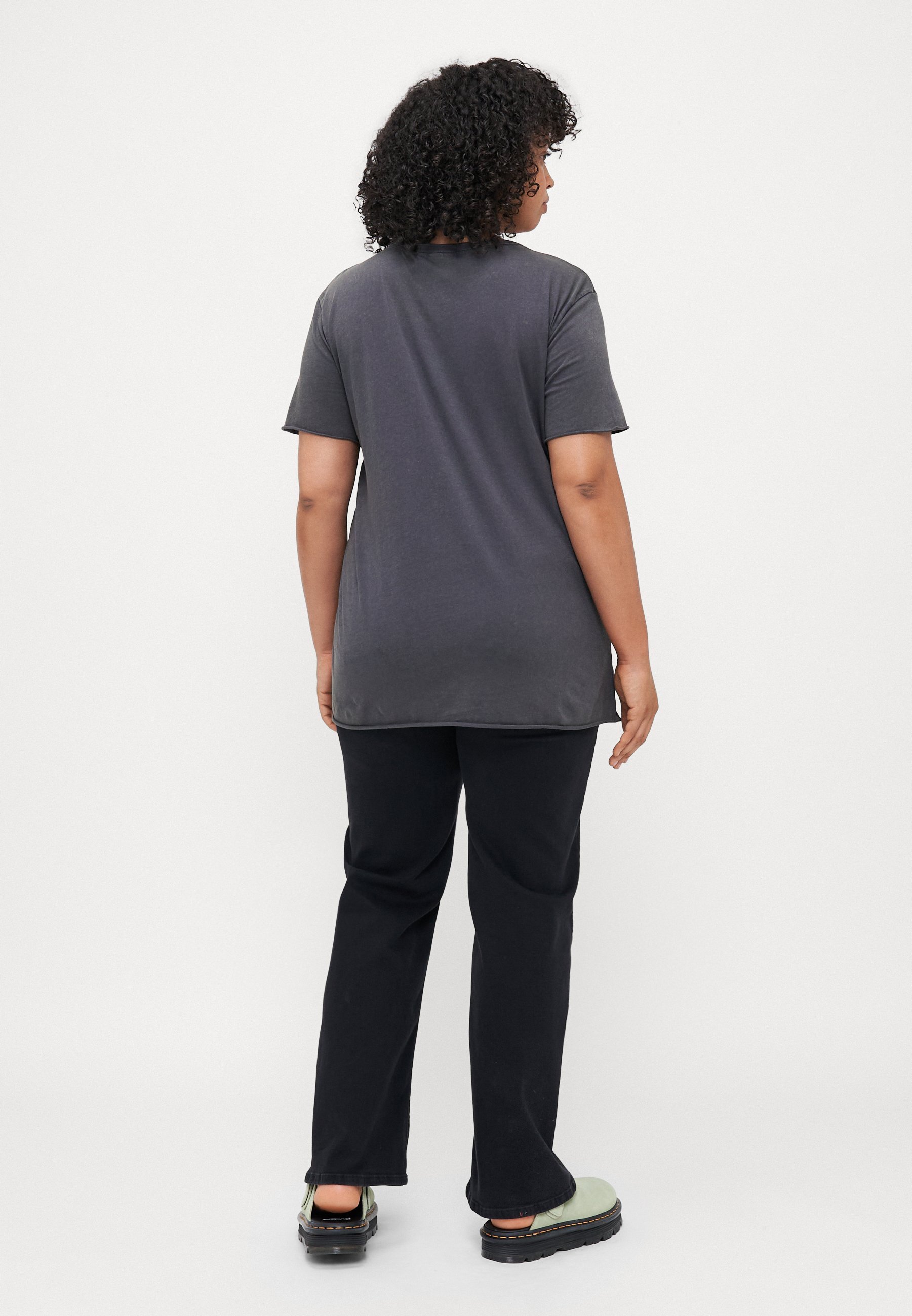 ONLY Carmakoma CARMIKO LIFE WASHED TEE - Spausdinti marškinėliai - juodinto perlo spalvos