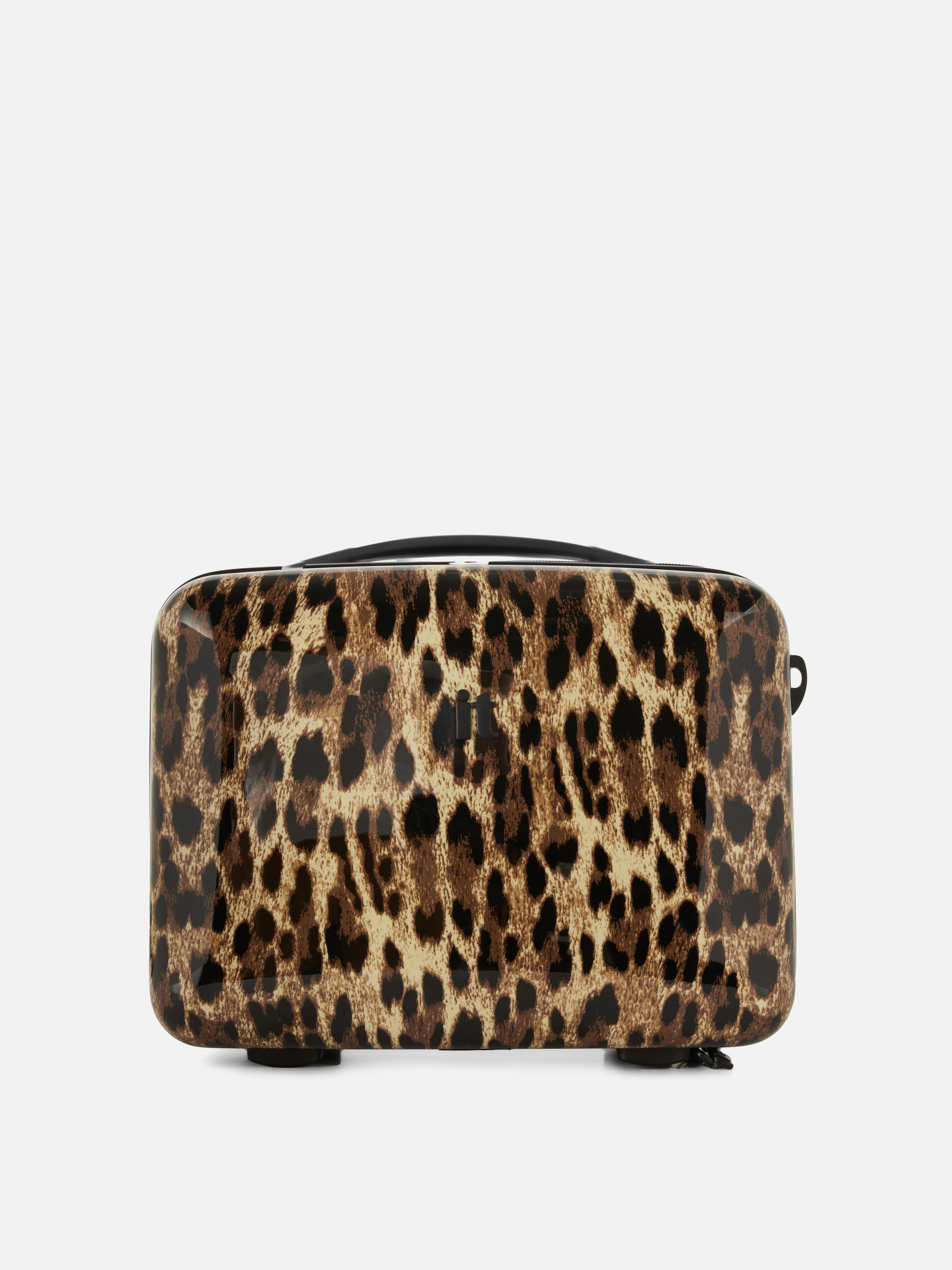 Koffer it Luggage Leopard Vanity Kozmetikai táska kemény külsővel, zsebekkel és leopárdmintás pántokkal.
