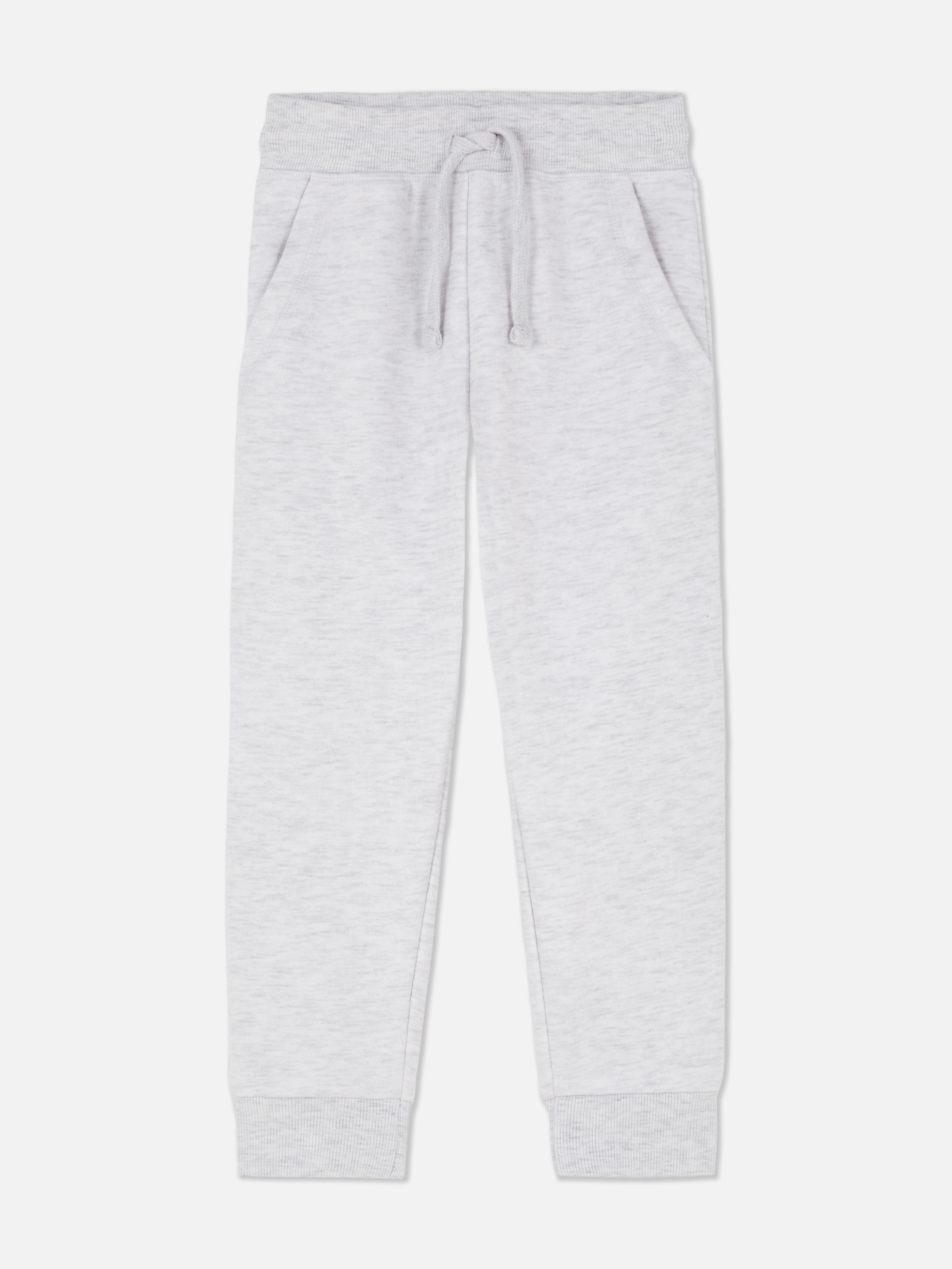 Jogginghose mit Kordelzug und Bündchen am Knöchel. Mit dieser Jogginghose mit Bündchen bleibst du lässig.