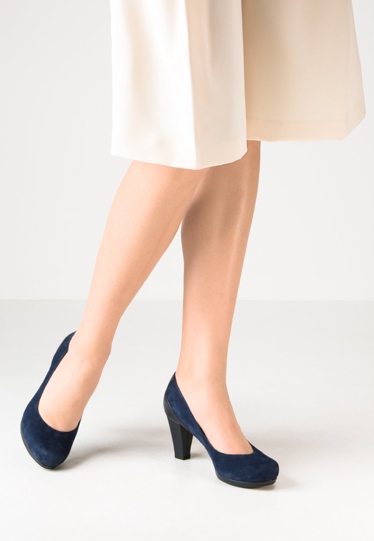 Sapatos de salto alto Clarks Classic - azul escuro