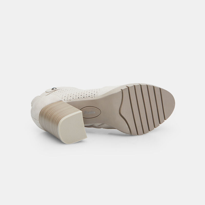 BATA ženske gležnjače s potpeticom od 8 cm