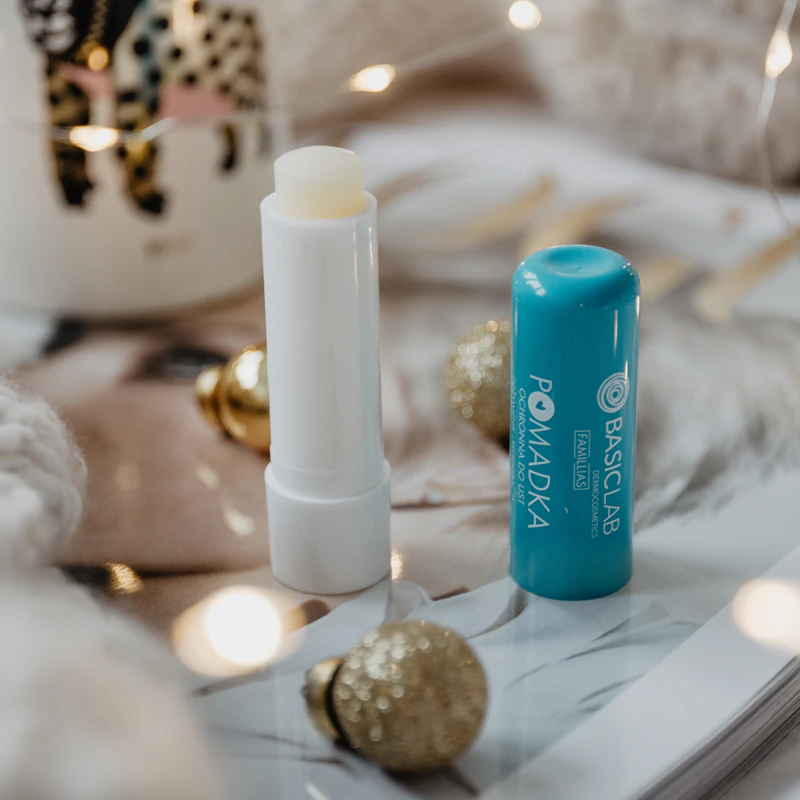 Bálsamo Labial Nutritivo Famillias da BasicLab Dermocosmetics