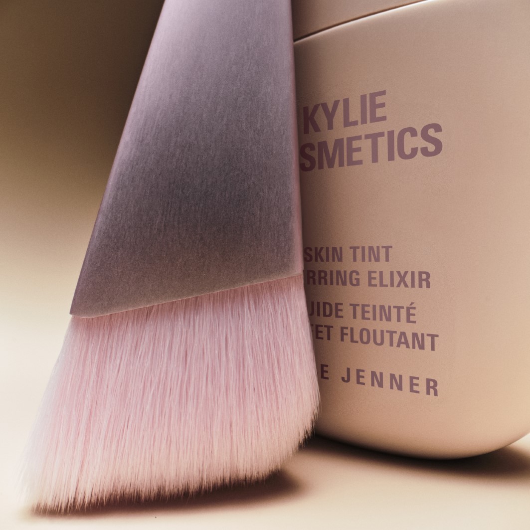 KYLIE COSMETICS Skin Tint Blurring Elixir