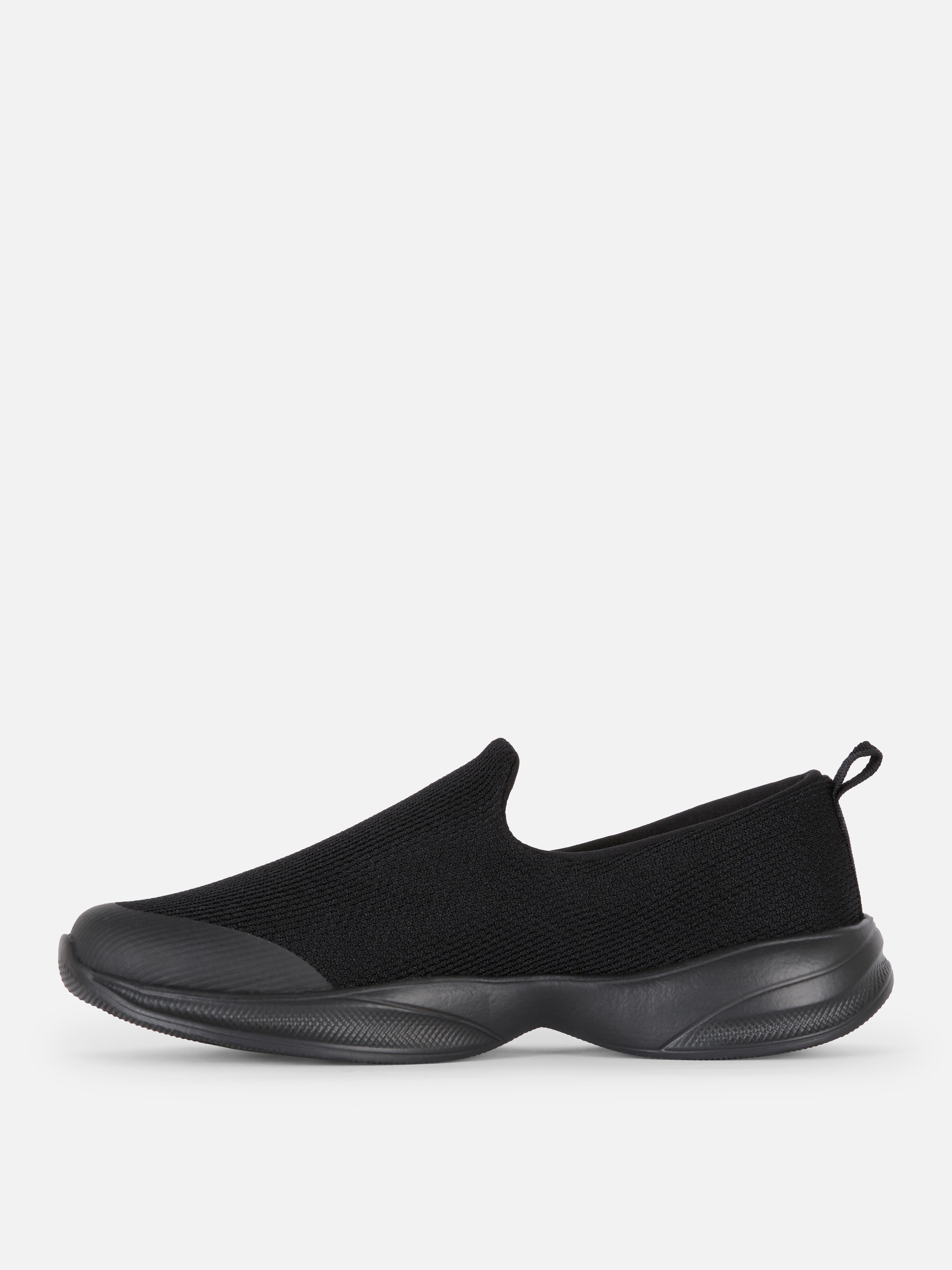 Pantofi sport slip-on din material textil. Acești pantofi must-have combină o estetică sportivă cu confortul moale!