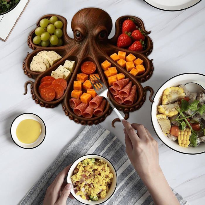 Nautical-themed wooden serving tray - ULISEM - For cheese, charcuterie, fruit - Beach and nautical decoration - Octopus design