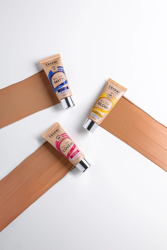 Lirene ALL DAY GLOW! Base líquida iluminadora para resultados de longa duração.