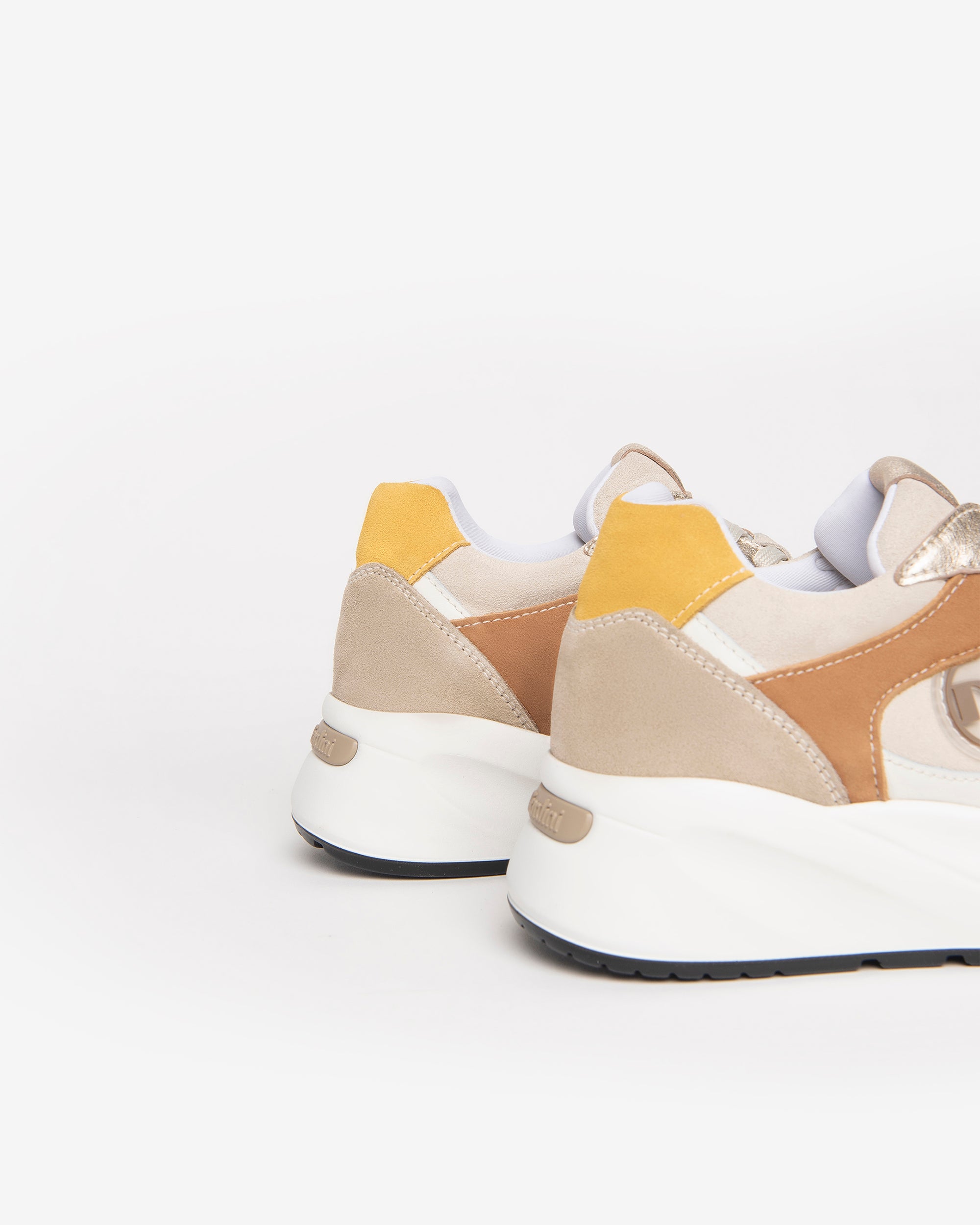  Damen-Sneaker aus Leder und Wildleder
