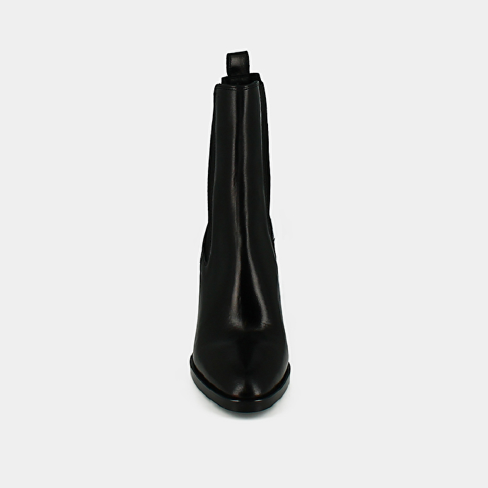 Bottines à bouts pointus et élastiques  en cuir noir
