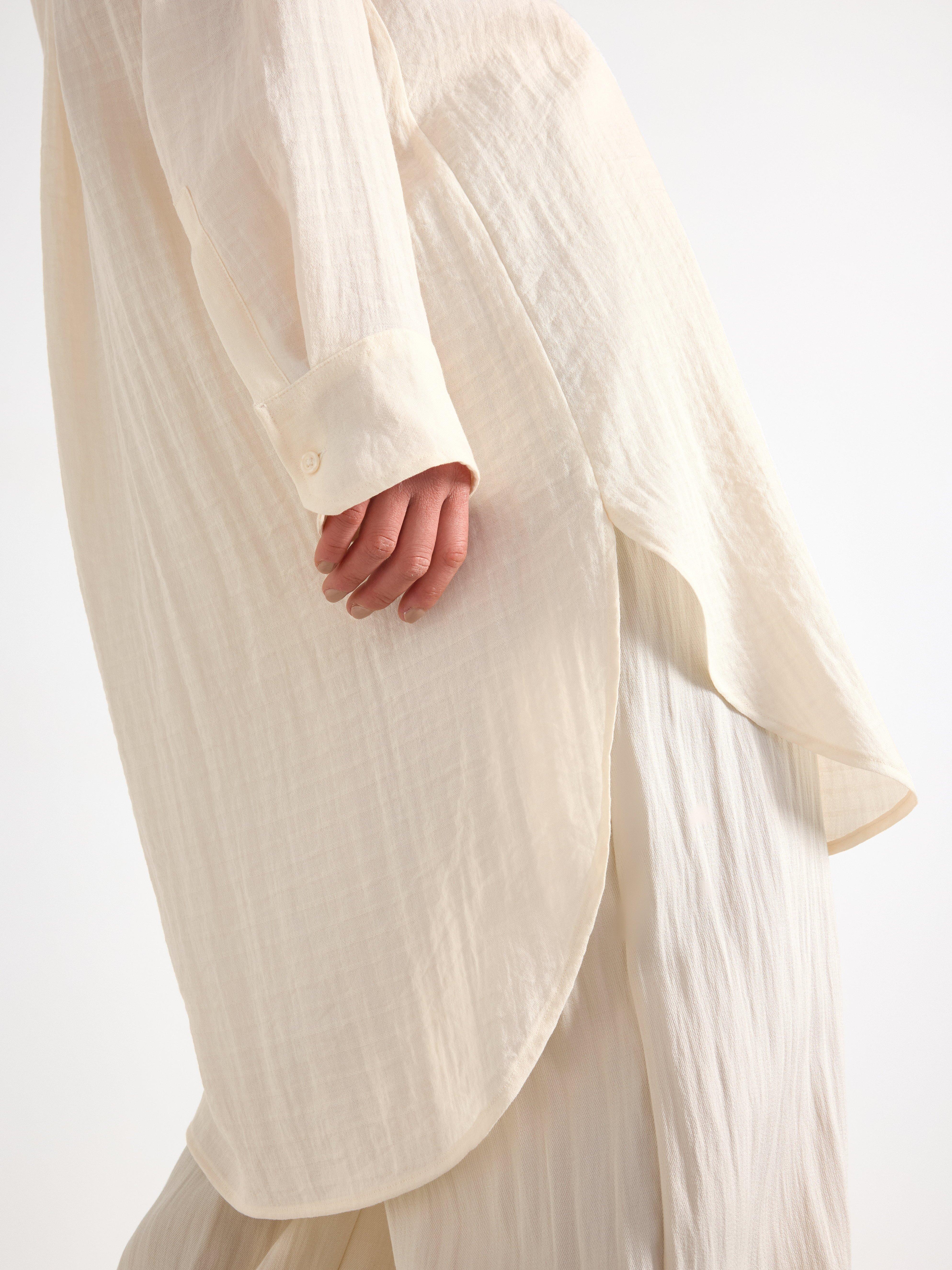 Camisa oversized branca clara