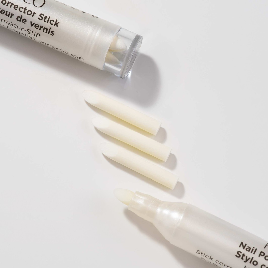 ARTDECO CRAYON CORRECTEUR VERNIS