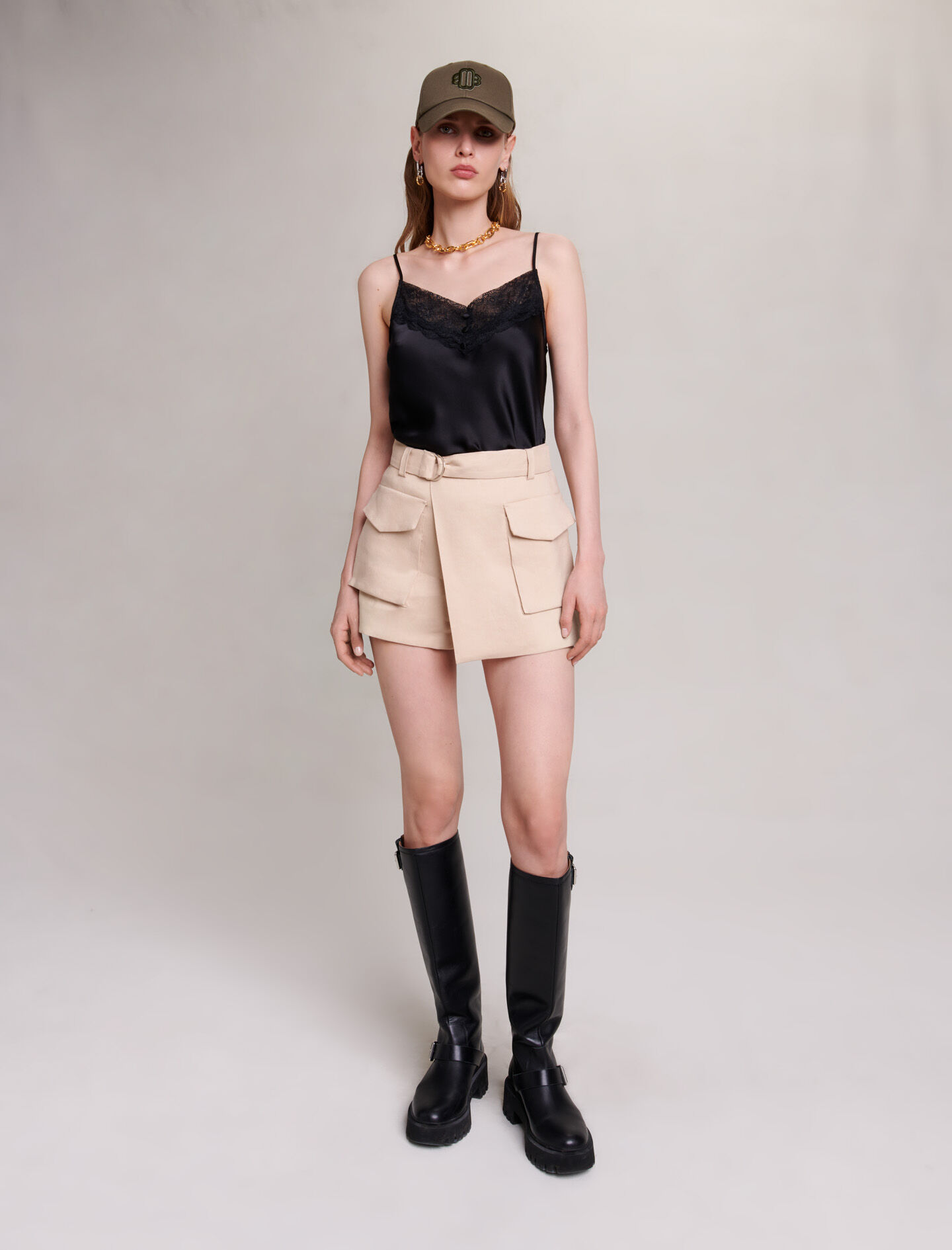 Epäsymmetriset shortsit - Beige