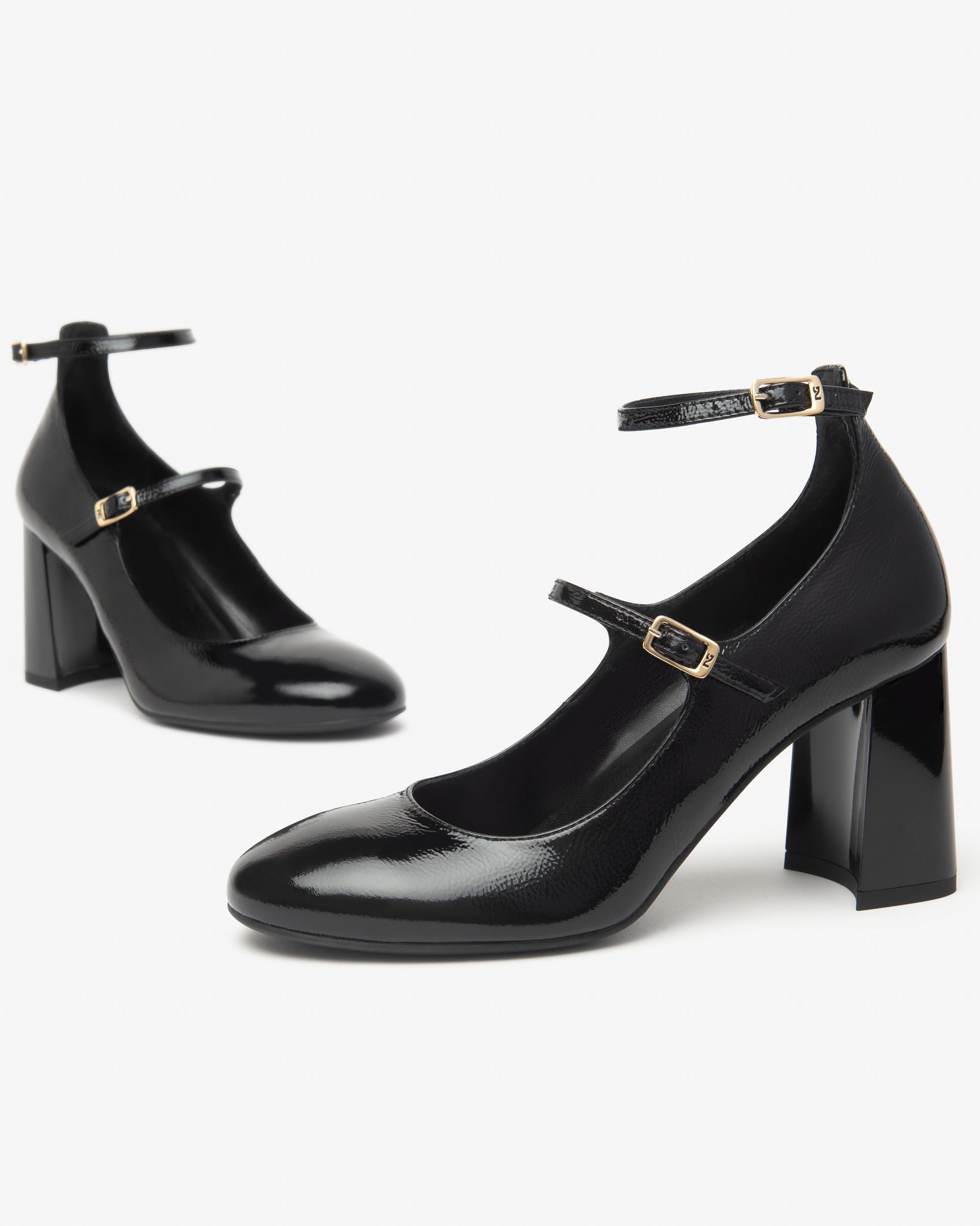  Damen-Pumps aus Lackleder