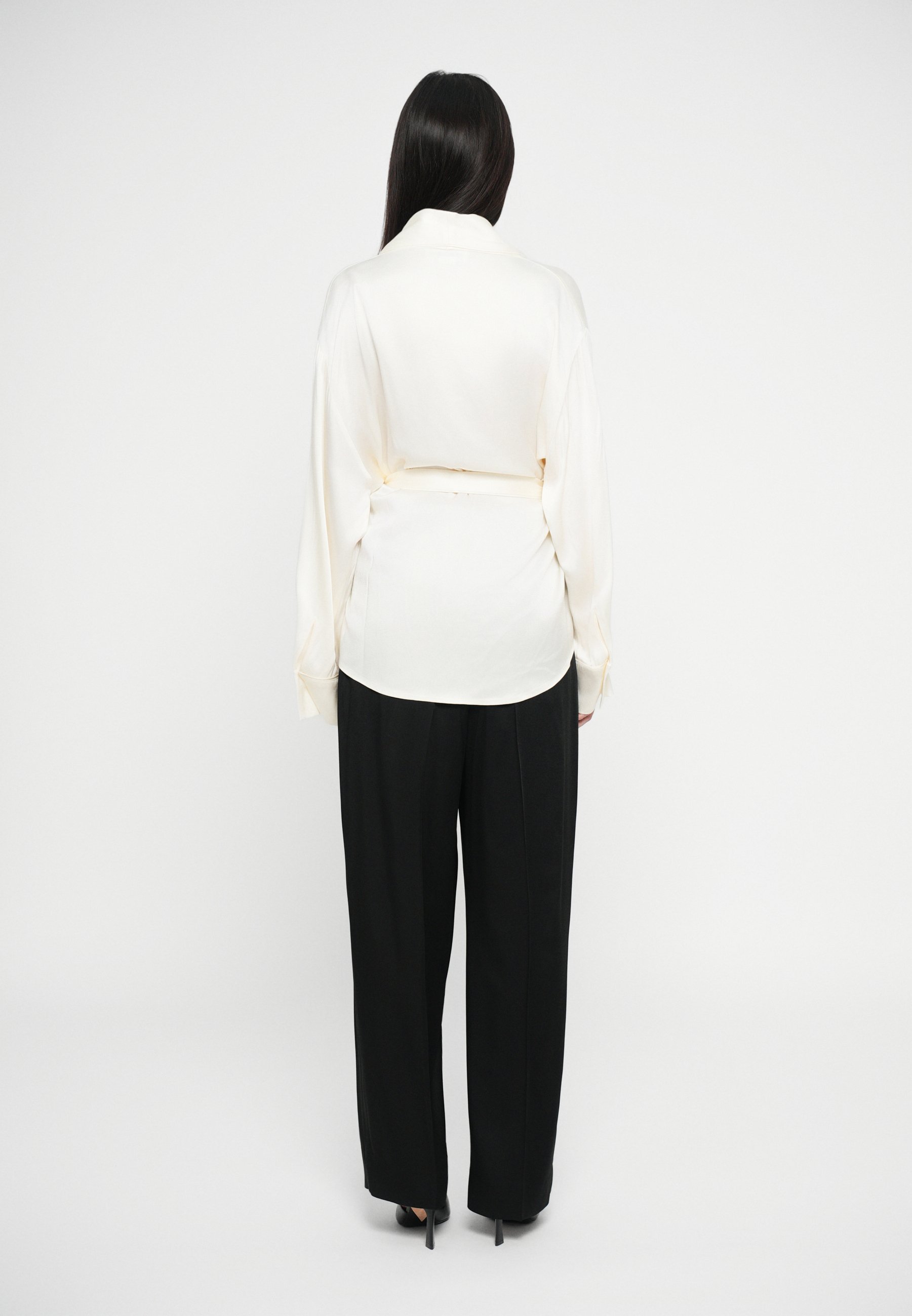 Viktorijas Bekhemas pidžamas apmetnis - Blūze - ziloņkaula krāsā