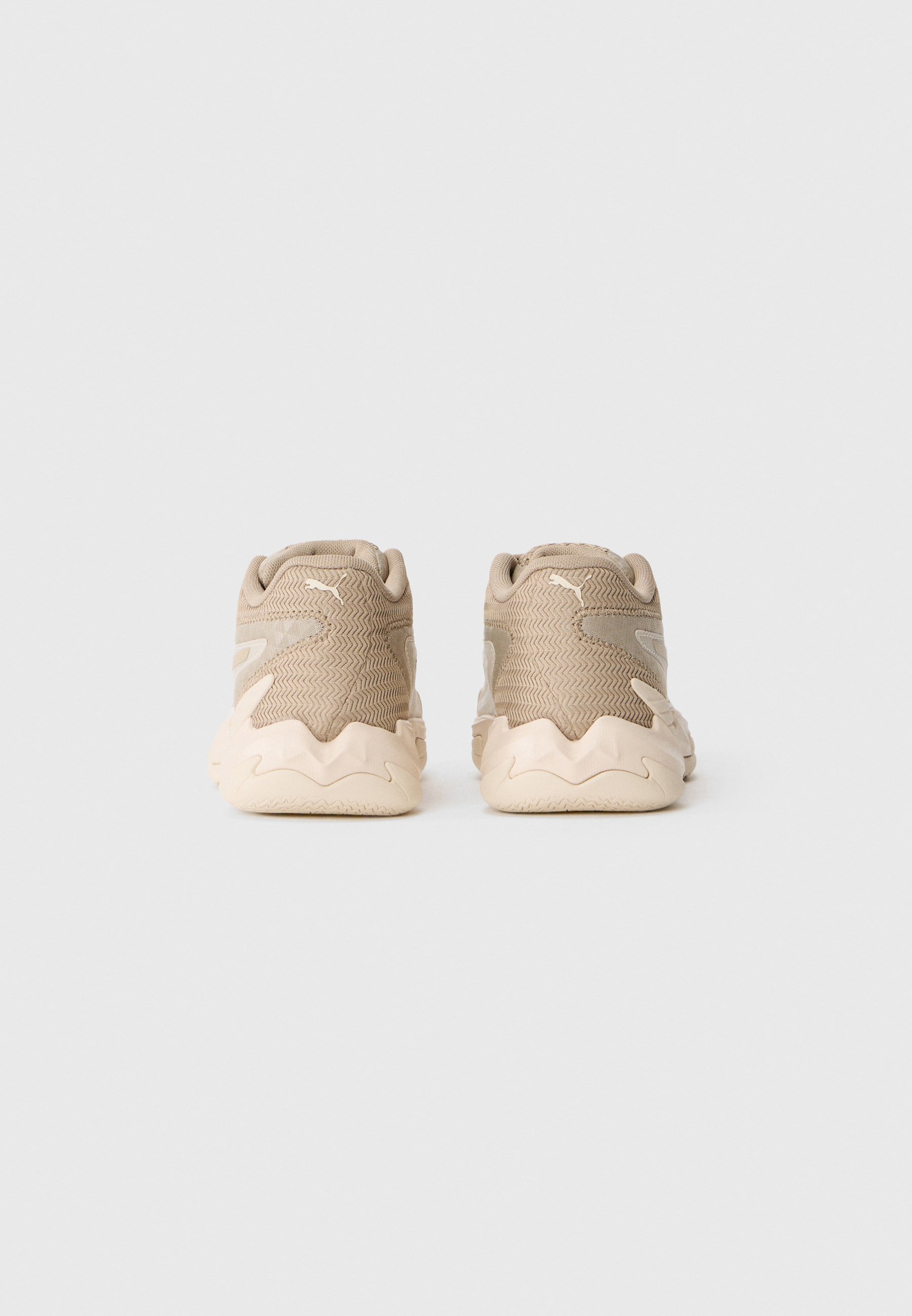 Puma DAGGER UNISEX - Basketbalschoenen - alpine snow/ice coffee