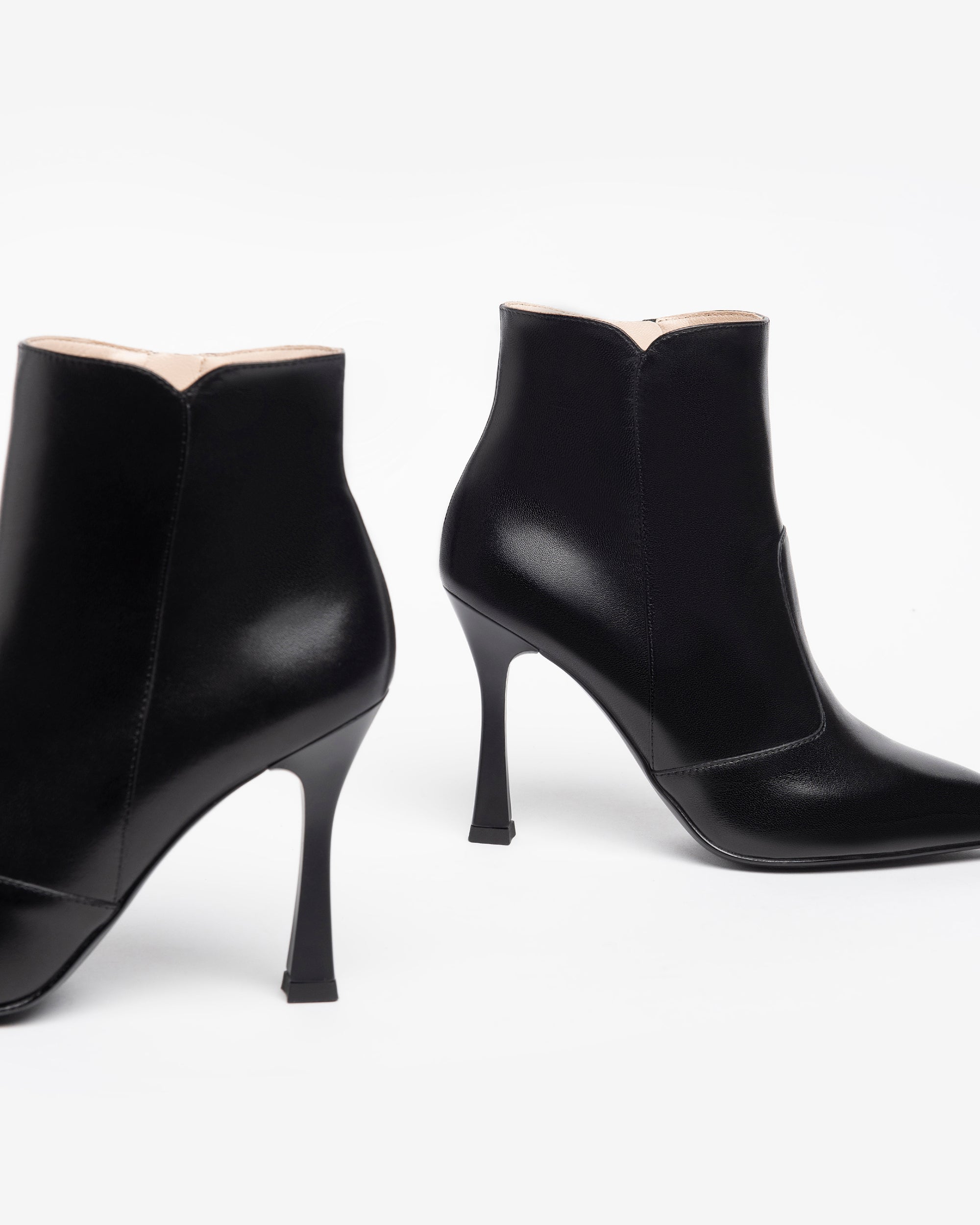  Damen-Ankle-Boots aus Leder