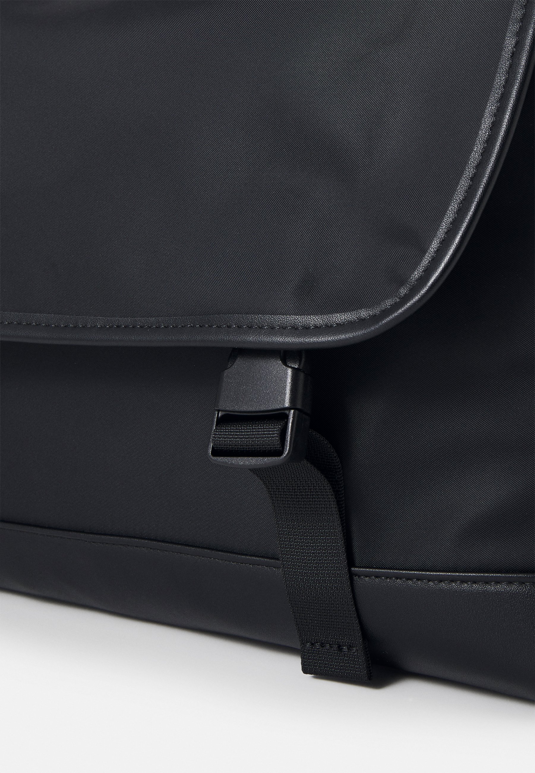 Pier One UNISEX - Crossbodytas - zwart