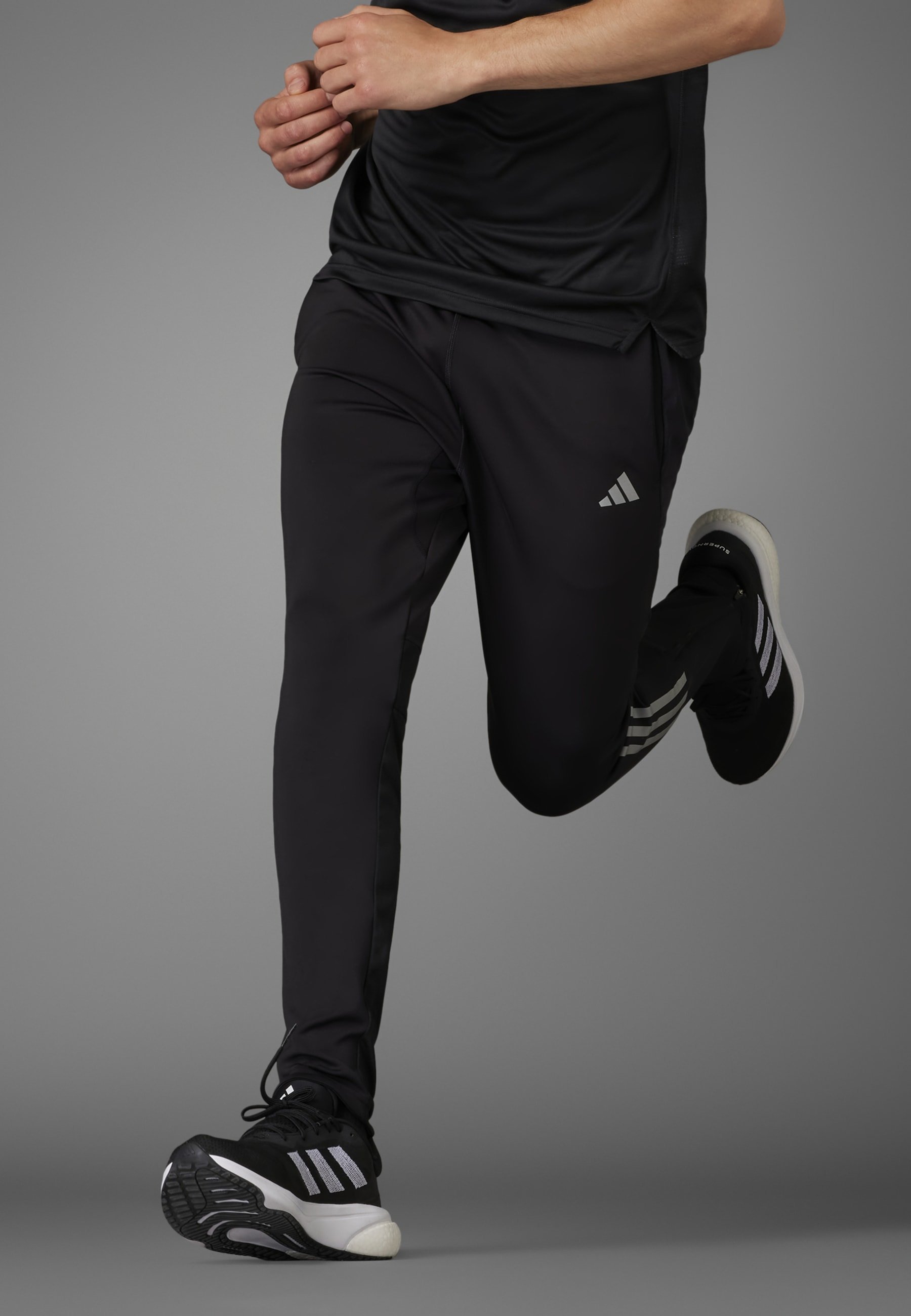 adidas Performance OWN THE RUN ASTRO SEAMLESS KNIT - Trainingshose - Schwarz