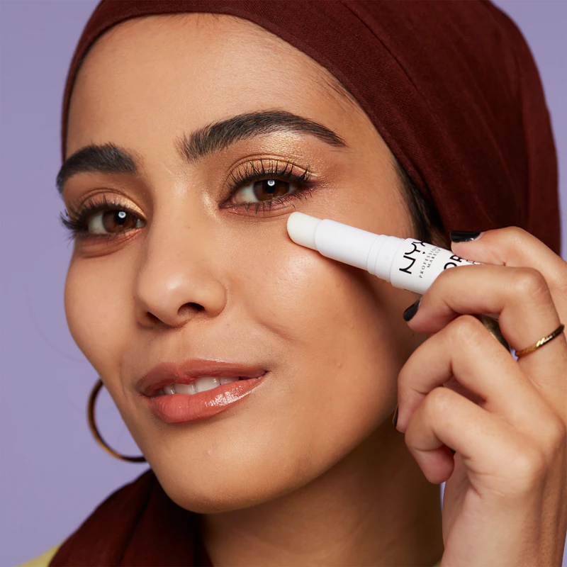 Podkladová báza pod make-up NYX Professional Makeup Pore Filler minimalizuje póry