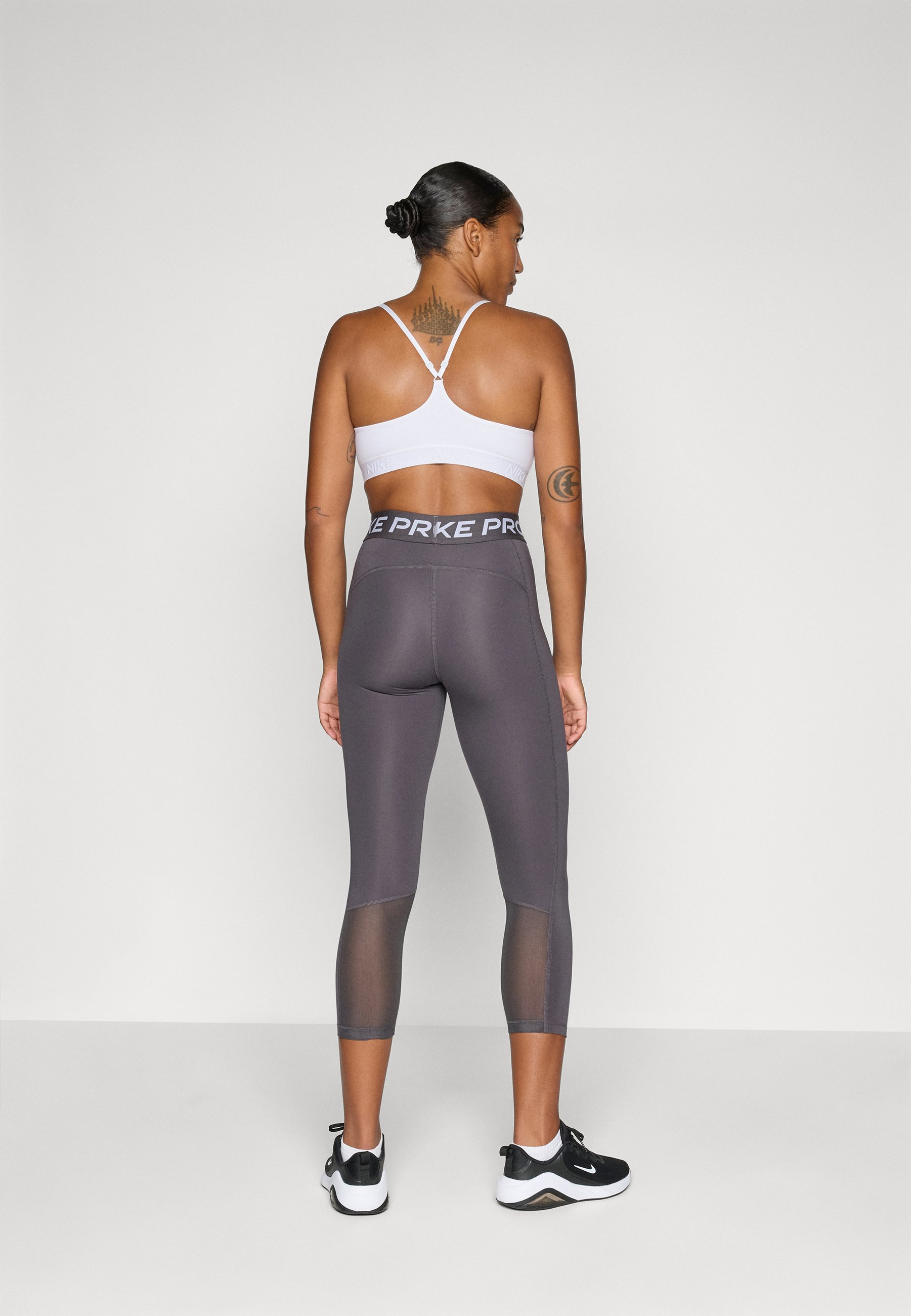Nike Performance CROP - Legginsit - thunder grey/white