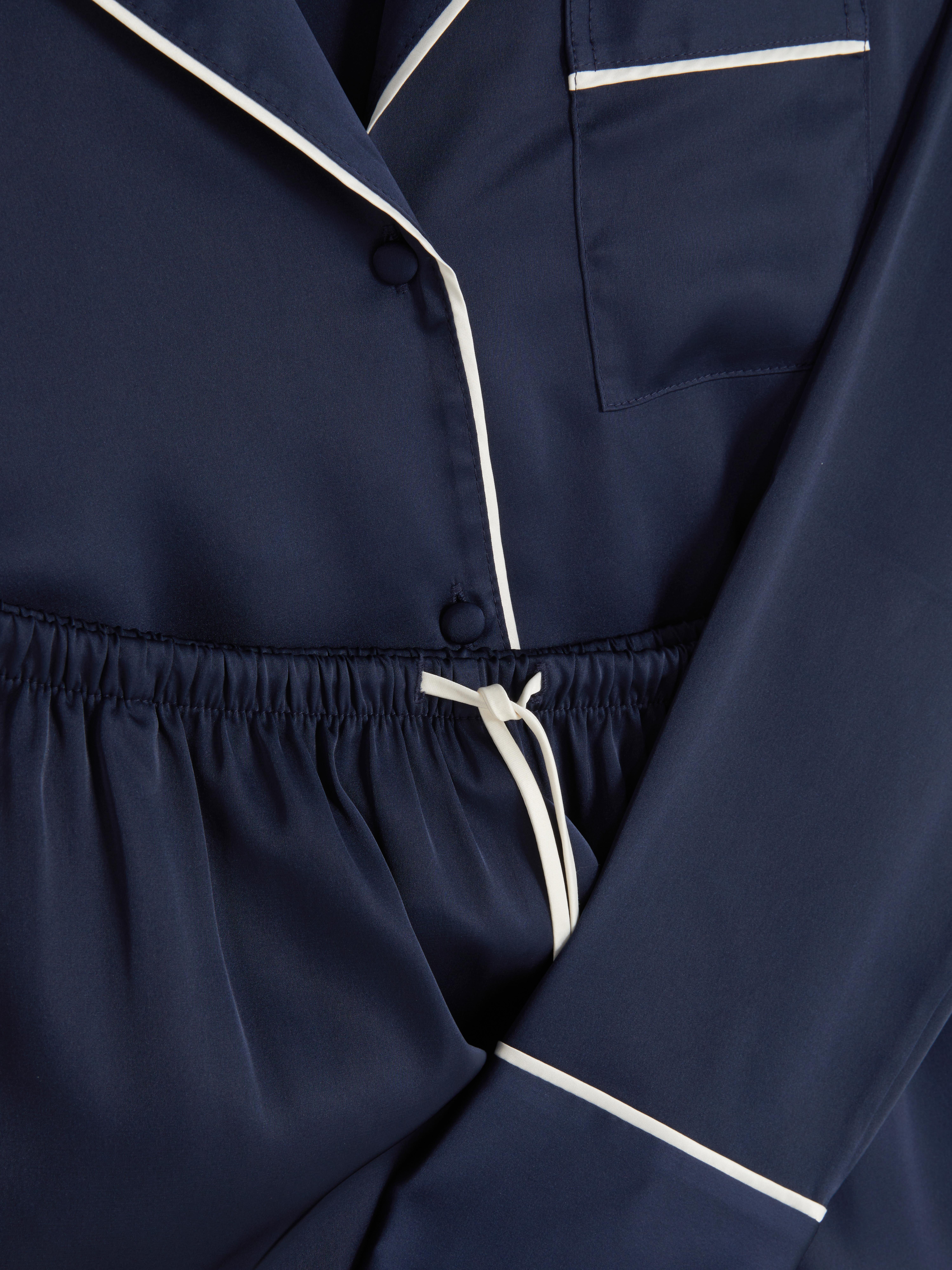Set de pijamale din satin cu mânecă lungă Simțiți luxul pijamalelor noastre din satin cu mânecă lungă