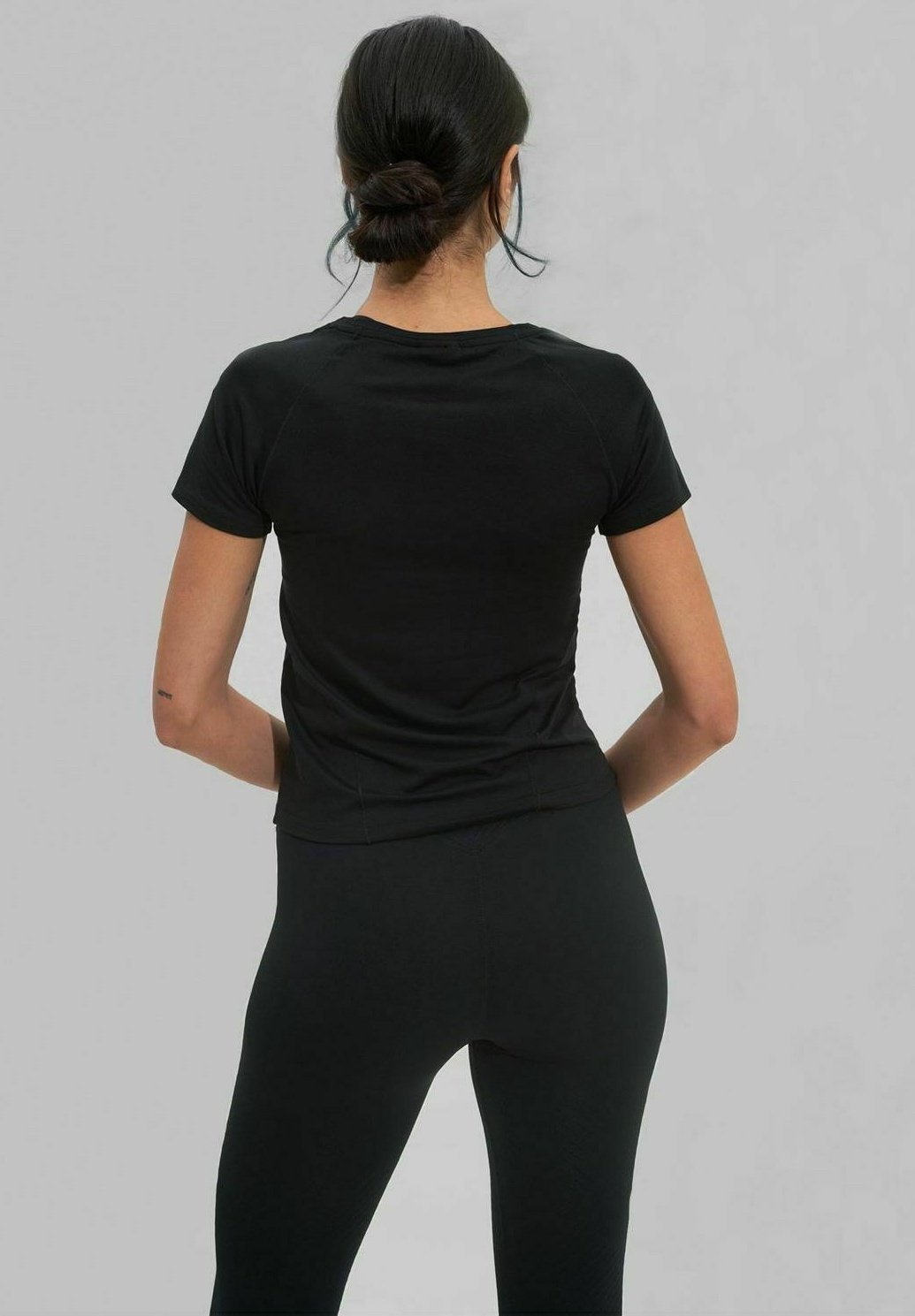 aim'n® SOFT BASIC MANCHES COURTES - T-shirt de sport - noir