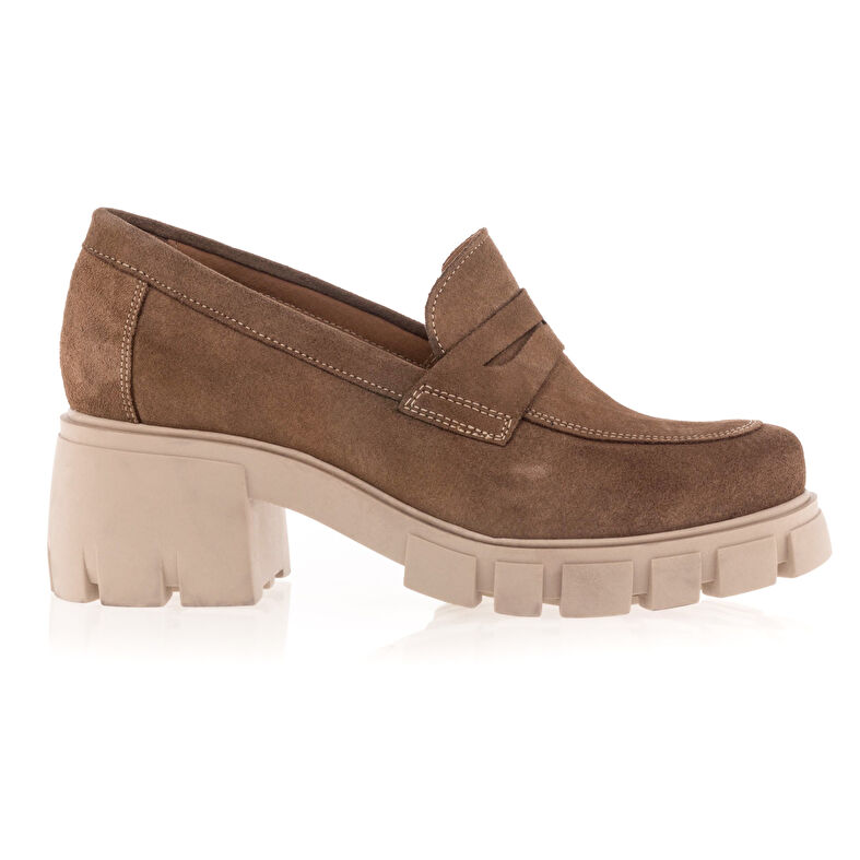 Naisten ruskeat loaferit/veneilykengät