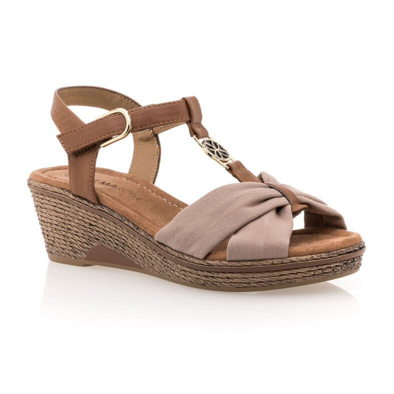 Sandálias femininas marrons / Sapatos de bico aberto