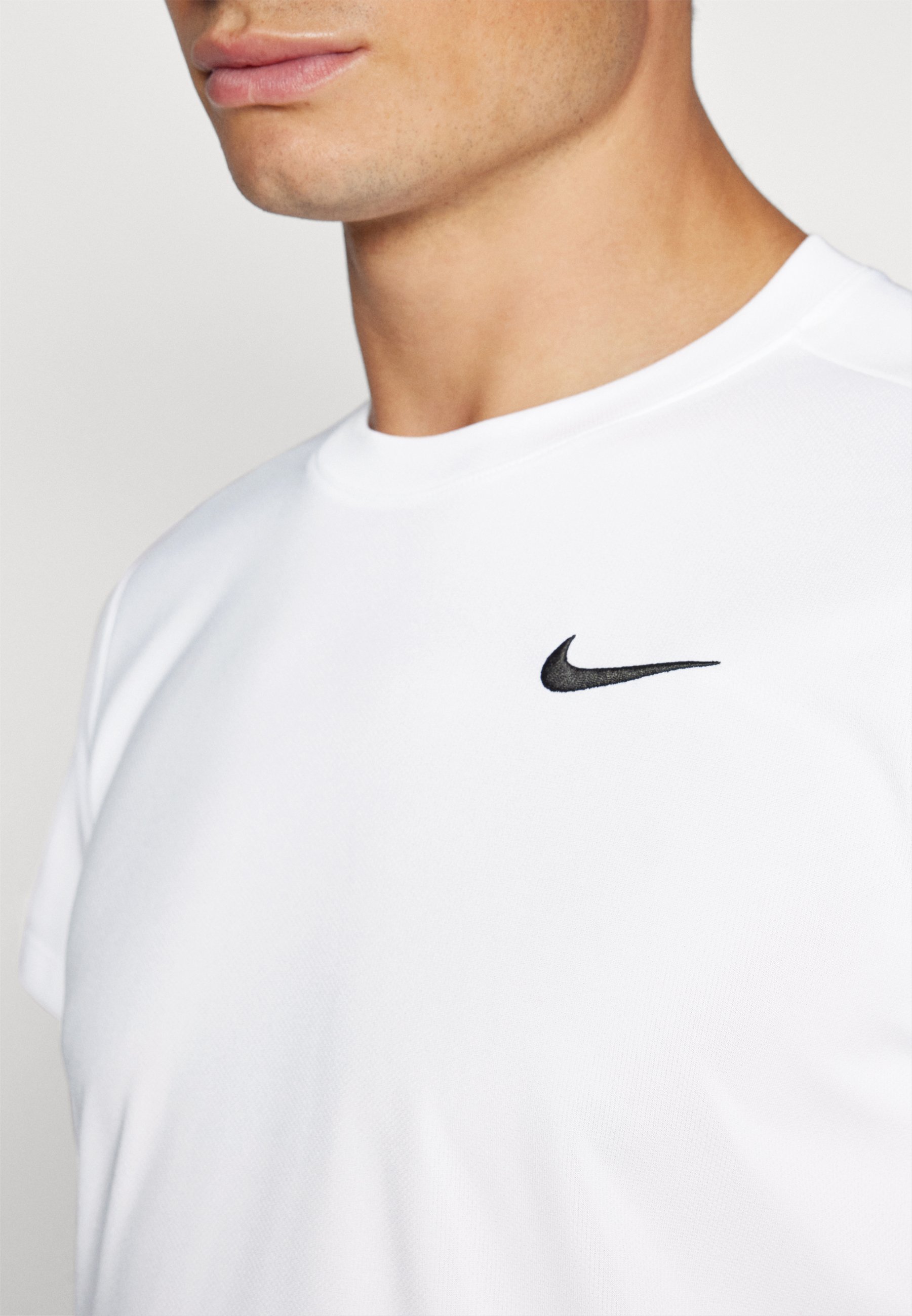 Nike Performance VICTORY - Sport T-shirt - wit/zwart