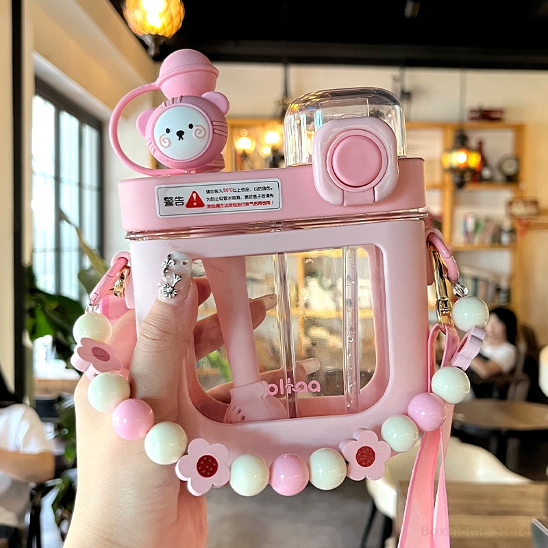 580/800 ml Kawaii Flache Wasserflaschen für Mädchen und Kinder, niedliche Kunststoff-Trinkflasche aus Tritan mit Tragegurt, Strohhalm und Filter, BPA-frei