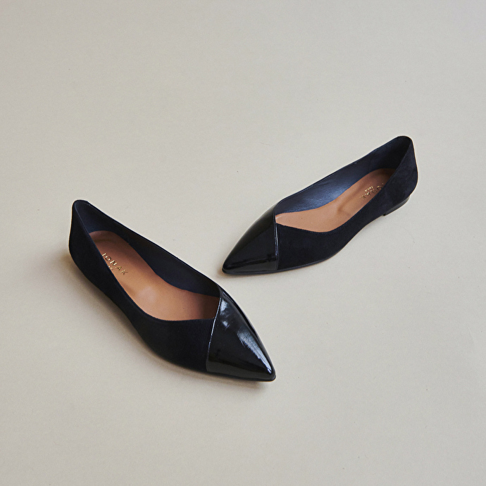 Ballerines pointues  en cuir brillant et velours noir