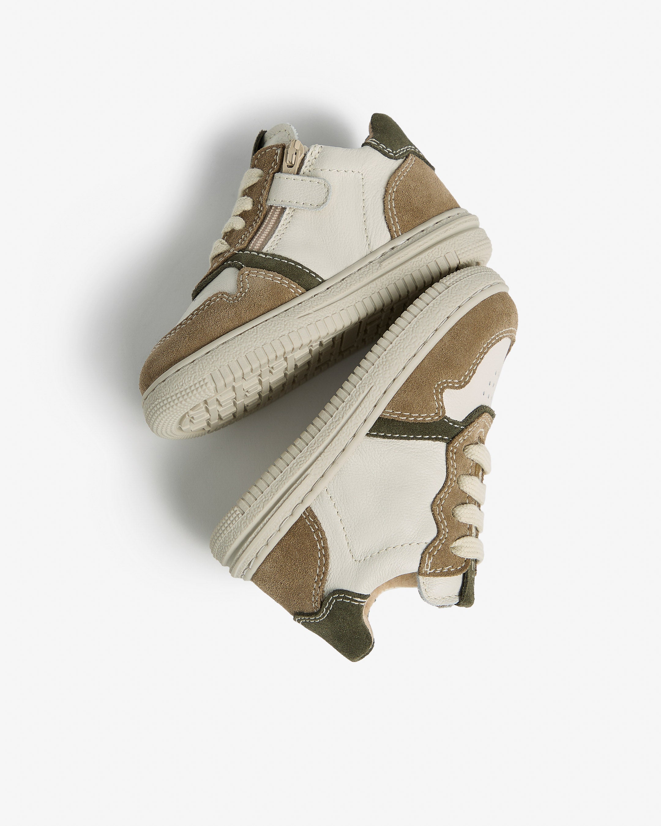  Baskets en cuir et daim pour enfants