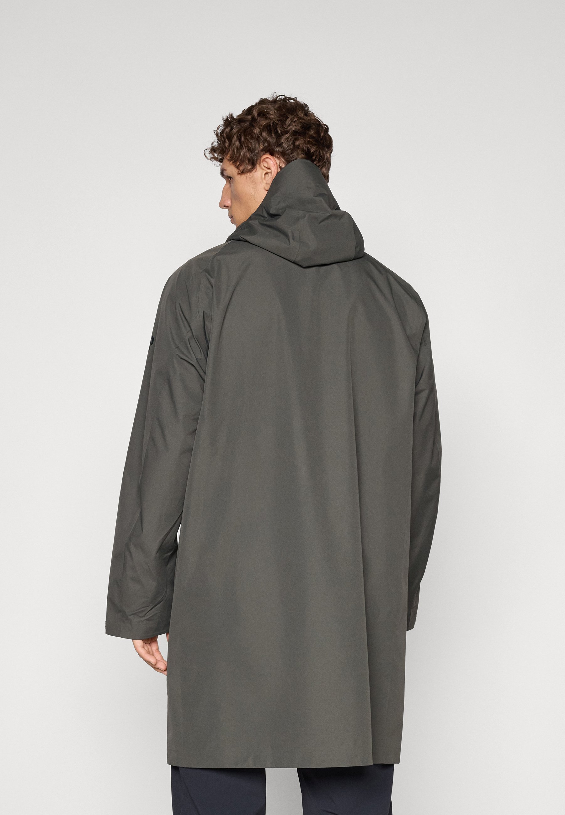 Parka Peak Performance TREELINE - Veste imperméable - Olive extrême