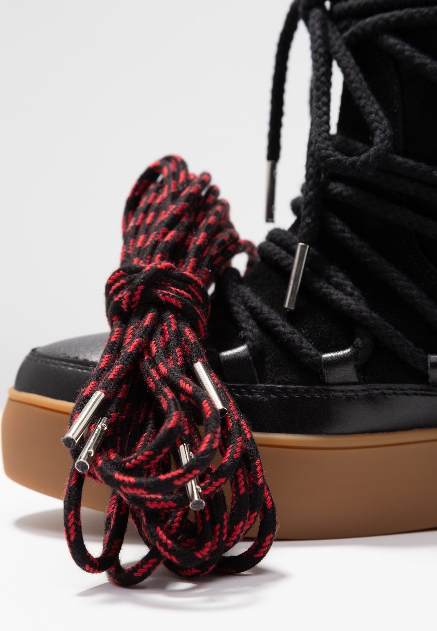 Shoe The Bear Wedge Enkellaarsjes - zwart