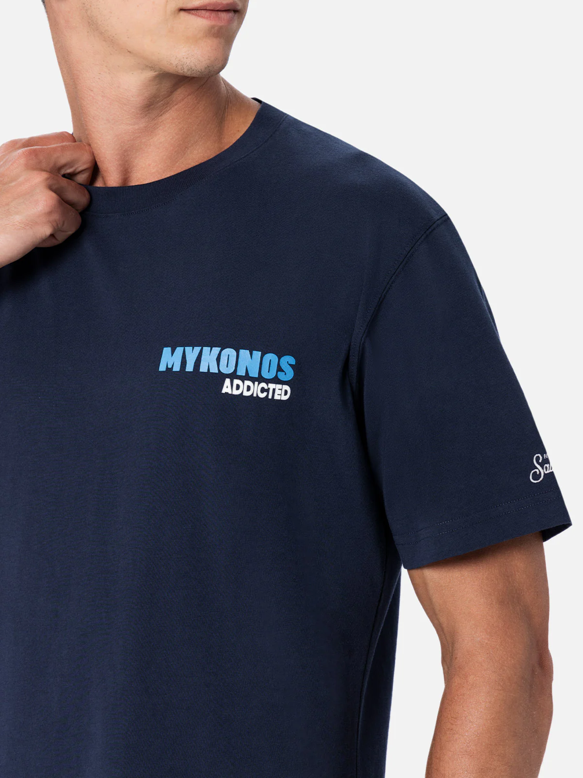Heren katoenen T-shirt met print van een Mykonos Addict-ansichtkaart.