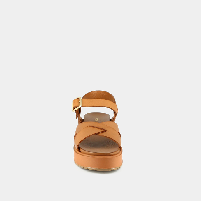 Sandales à plateformes et brides entrelacées  en cuir cognac