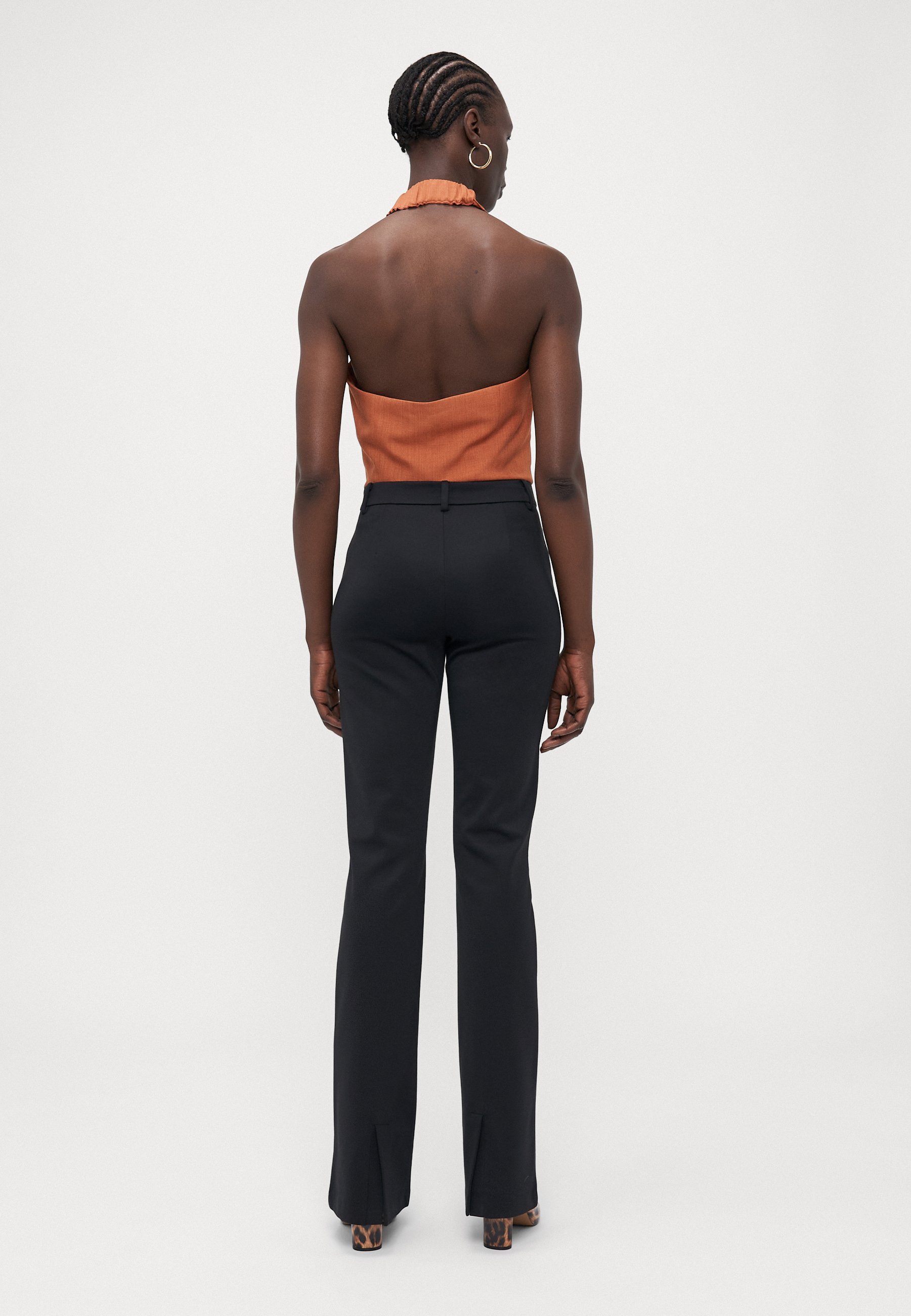 ONLY Tall ONLPEACH LIFE FLARED - Broek - zwart