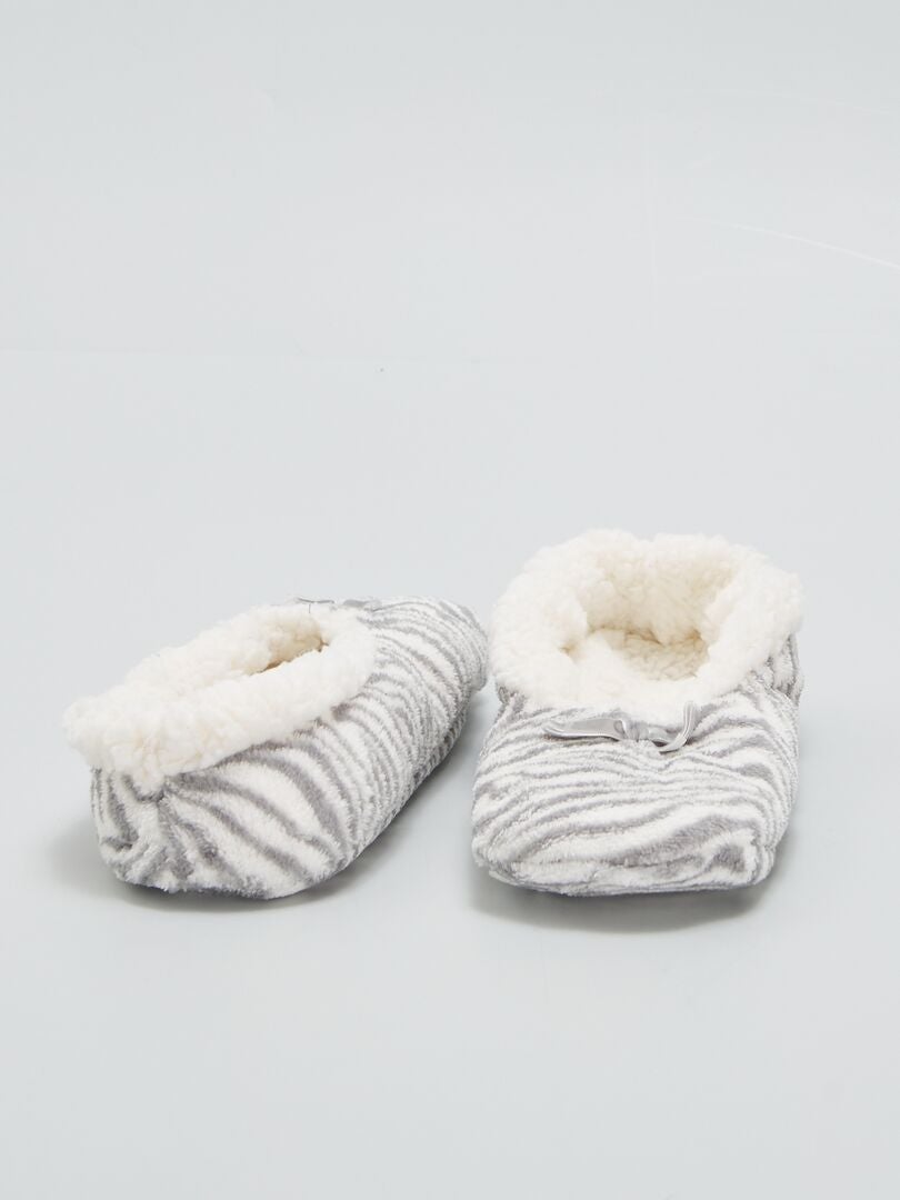 Pantuflas de forro polar con estampado de leopardo - GRIS