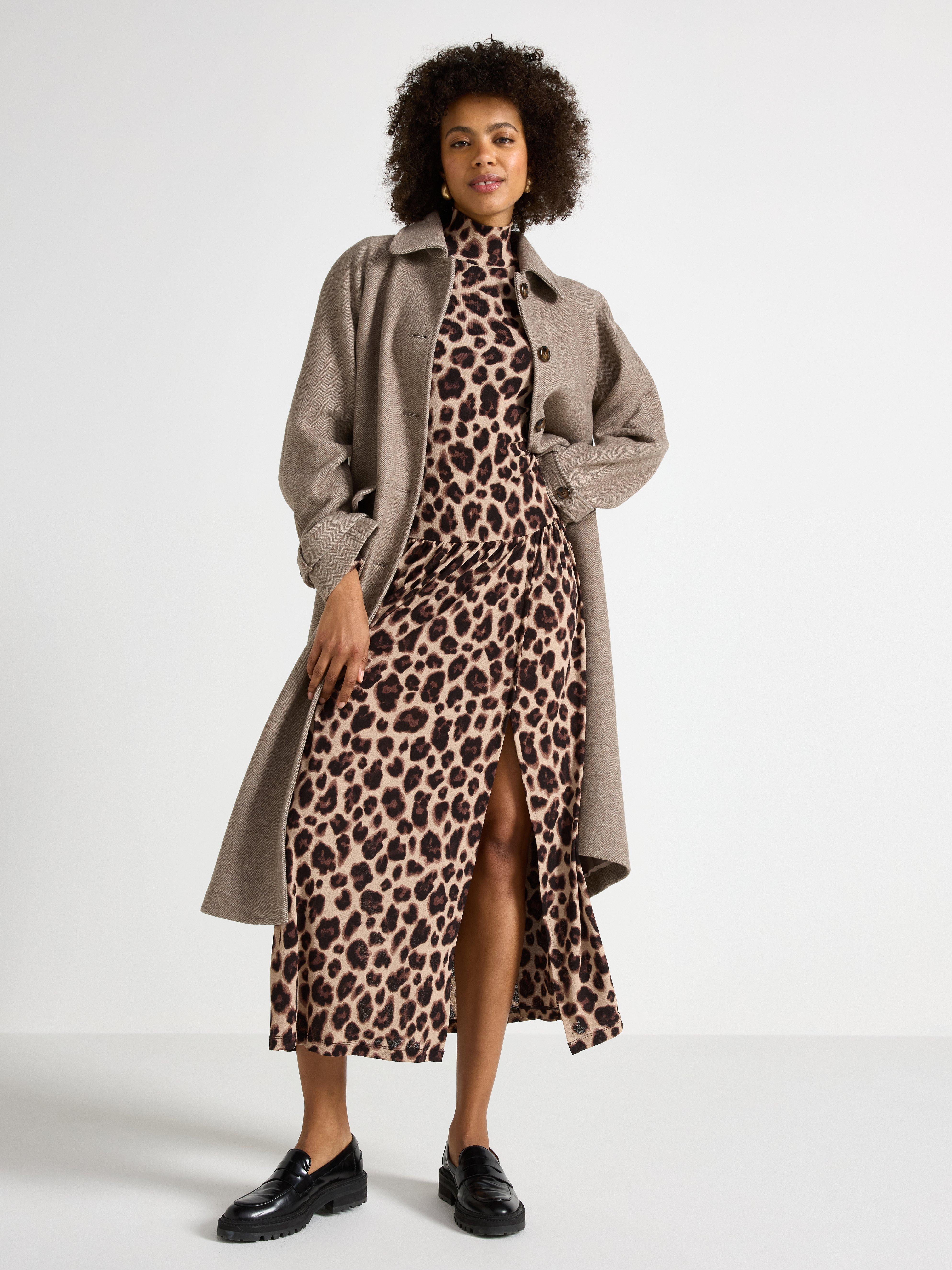 Vestido longo de manga comprida bege