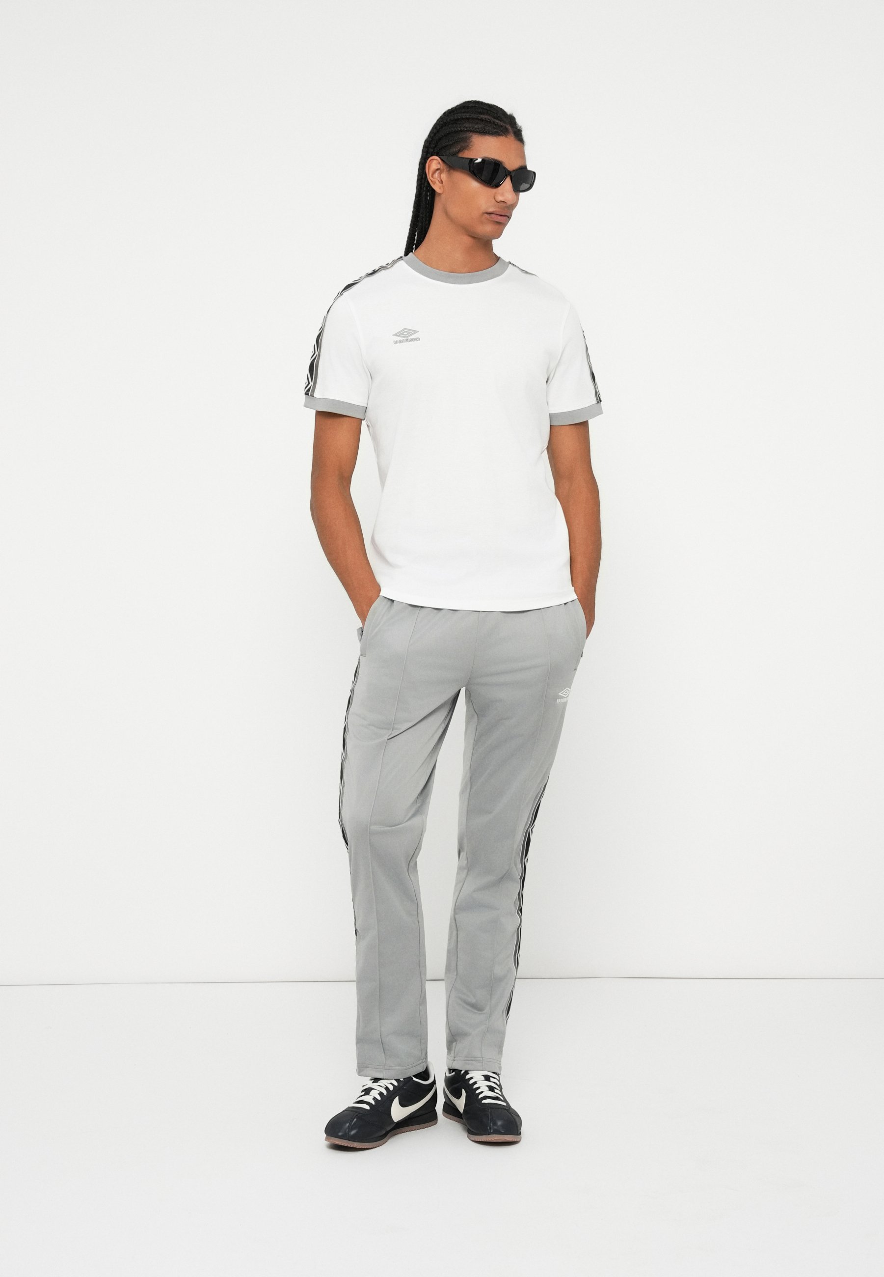 T-shirt Umbro TAPED TEE - T-shirt basic - bianco brillante