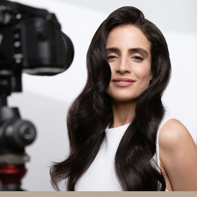 Kit de viagem ICONIQUE Professional STRONG LIKE YOU para reparação e fortalecimento de cabelos danificados.