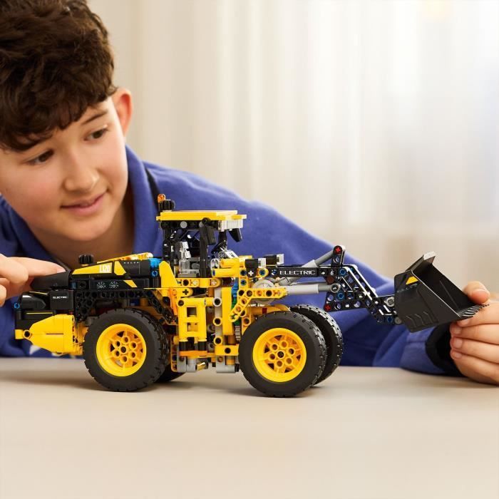 LEGO Technic 42209 Volvo L120 Pala gommata elettrica - Giocattolo per ragazzi dai 9 anni in su