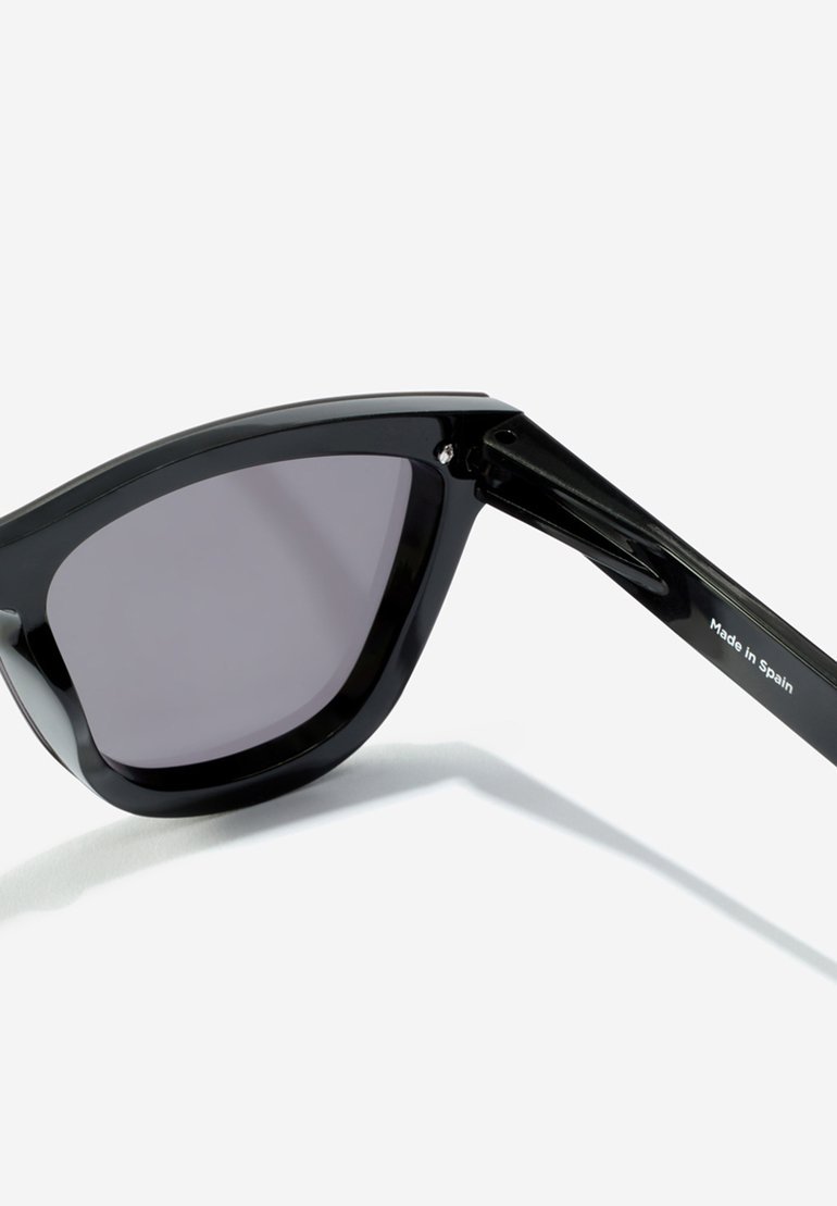 Lunettes de soleil Hawkers ONE VENM RAW - noires