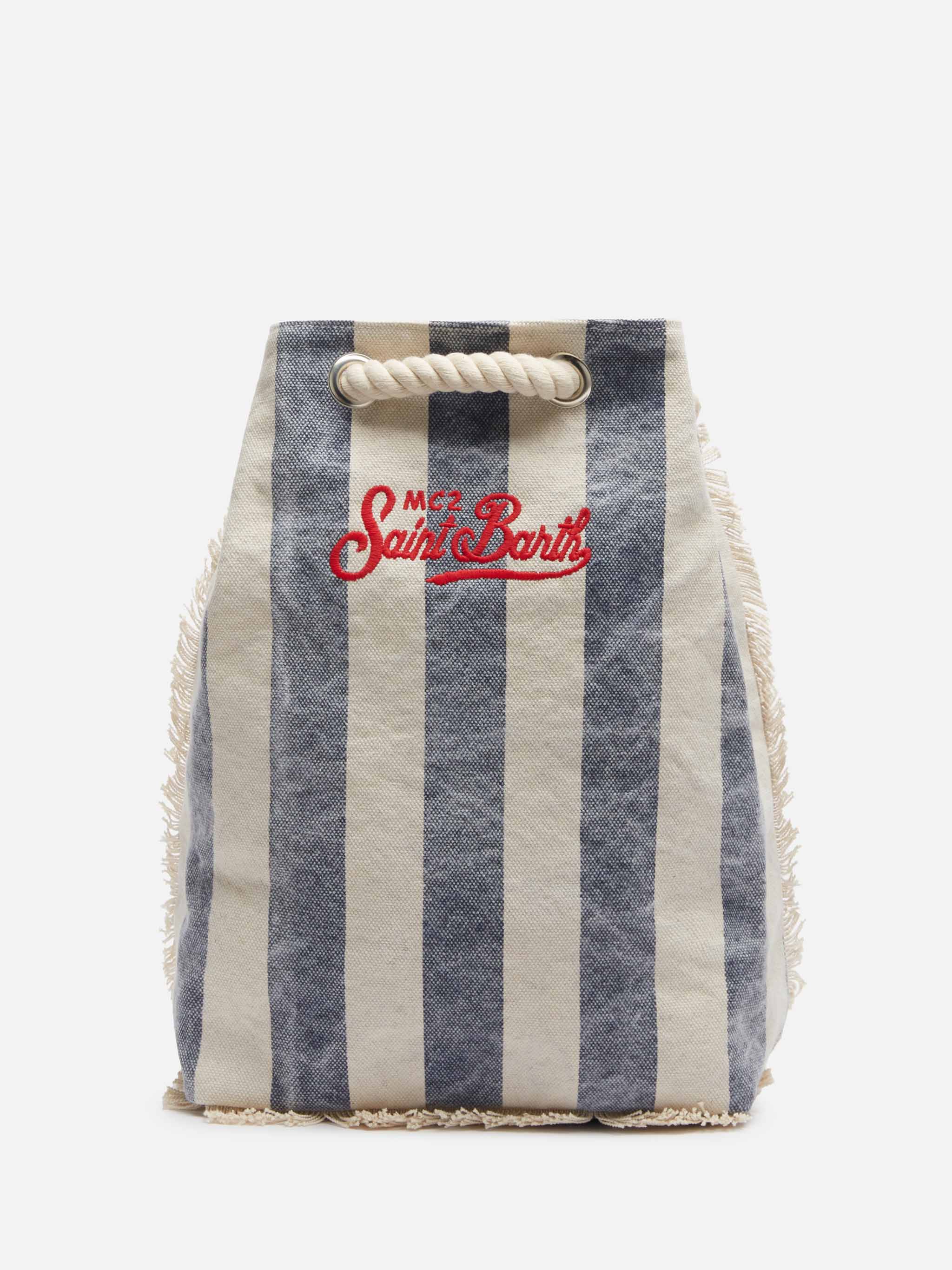 Bootvormige canvas rugzak | Wit-blauwe gestreepte print | MC2 Saint Barth logo print | Schouderbanden met koord | 100% katoen | MC2 Saint Barth