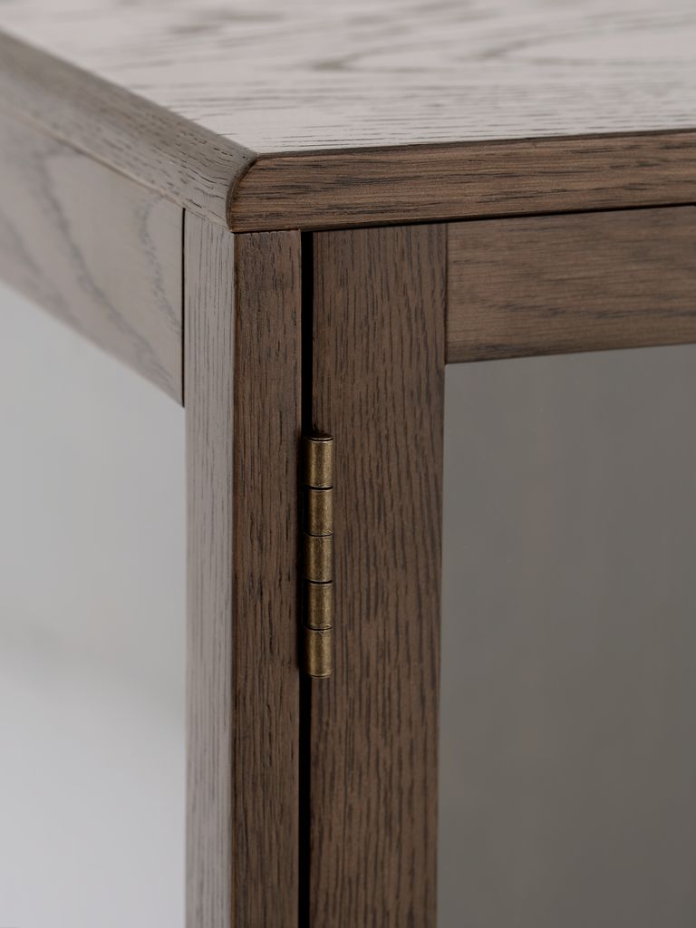 VESTERBY Vitrina VESTERBY visoka, 2 vrata, tamni hrast